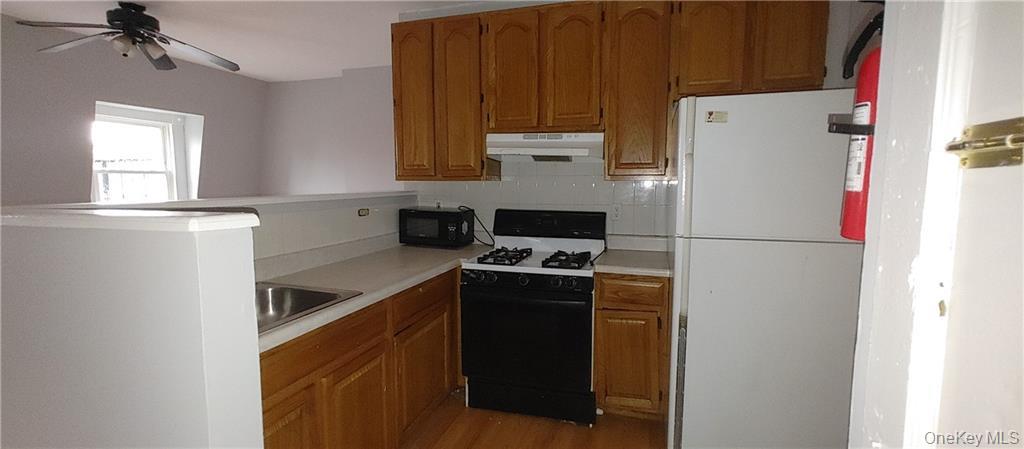 #4 photo, 81 Chambers Street, Newburgh , NY 12550