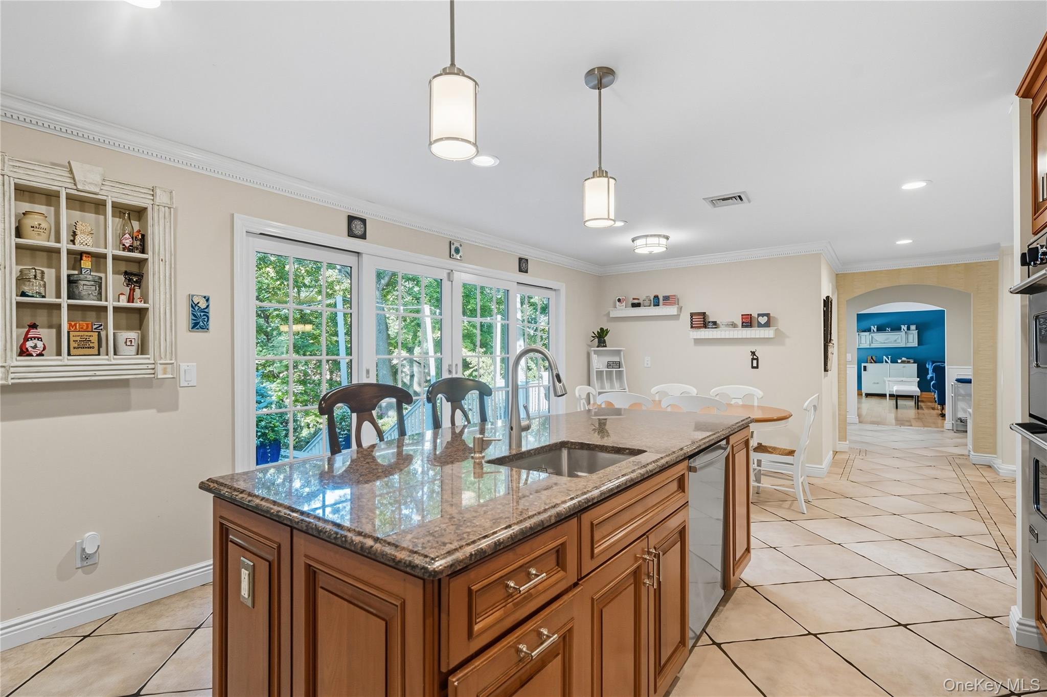 #15 photo, 16 Pine Road, Syosset , NY 11791