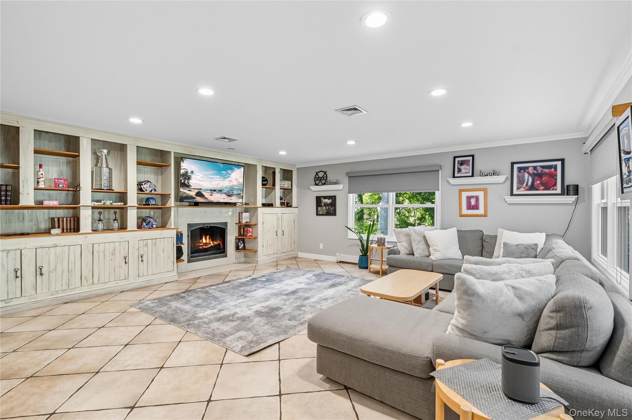 #17 photo, 16 Pine Road, Syosset , NY 11791