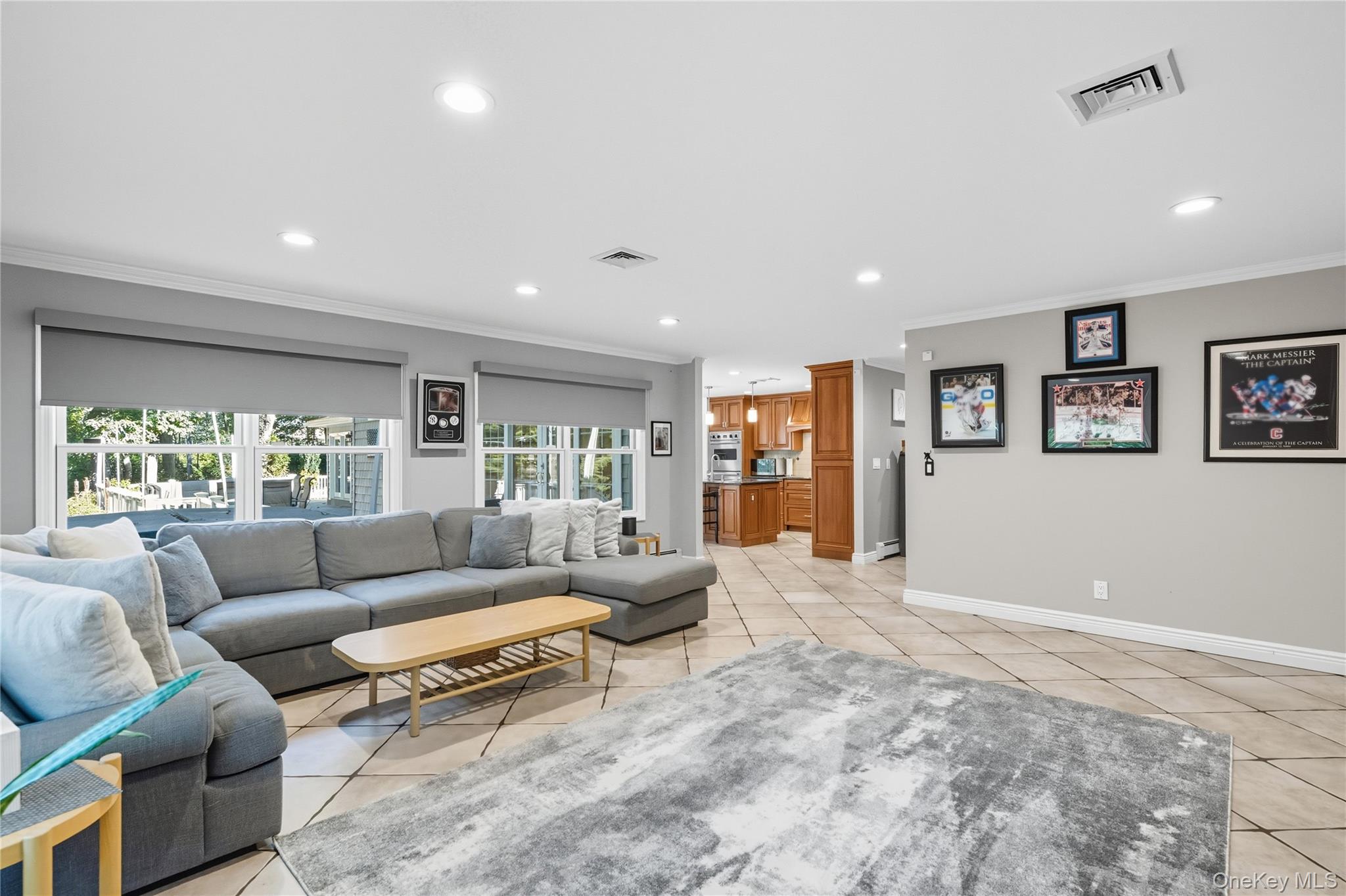 #18 photo, 16 Pine Road, Syosset , NY 11791