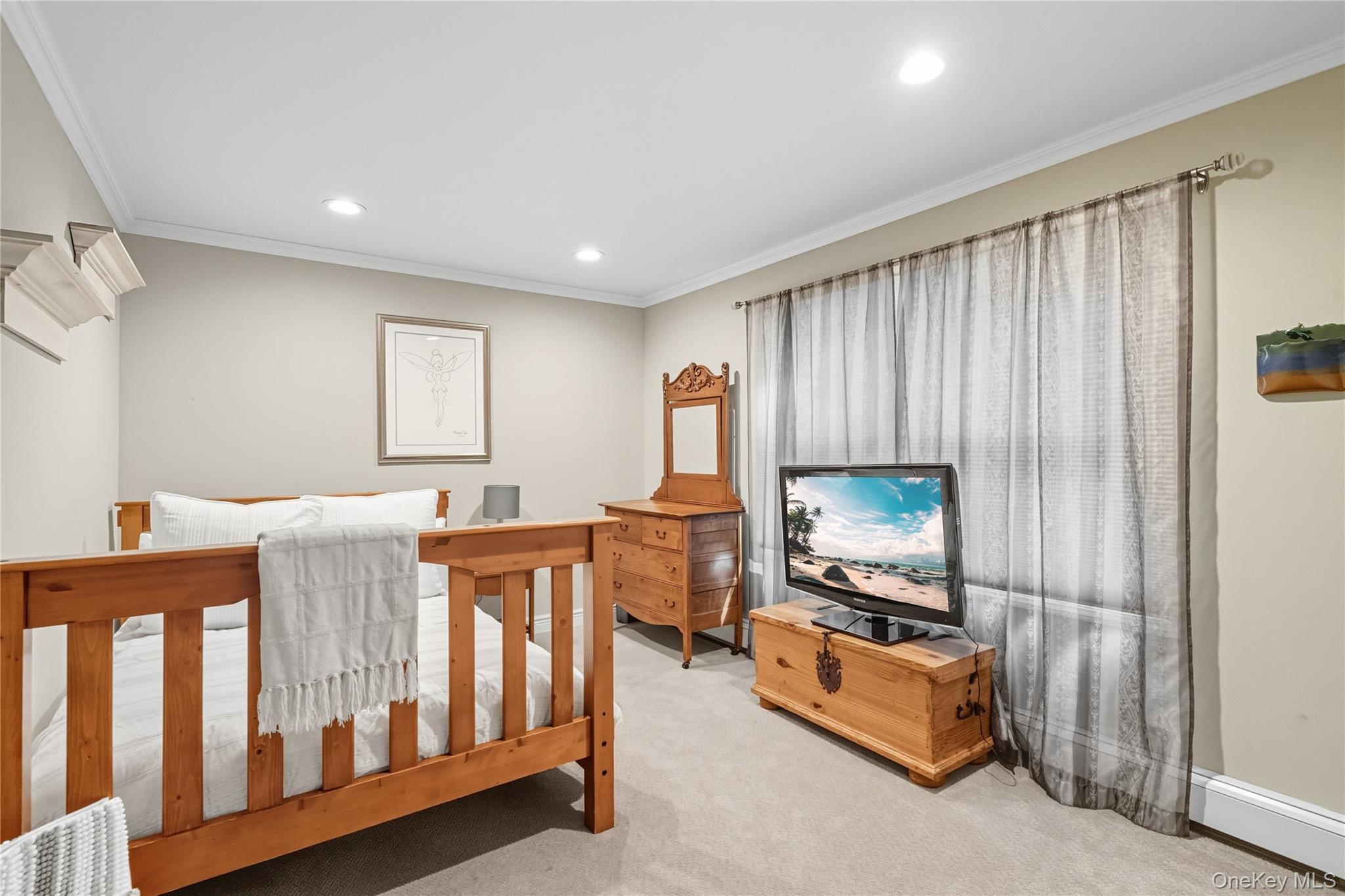 #20 photo, 16 Pine Road, Syosset , NY 11791