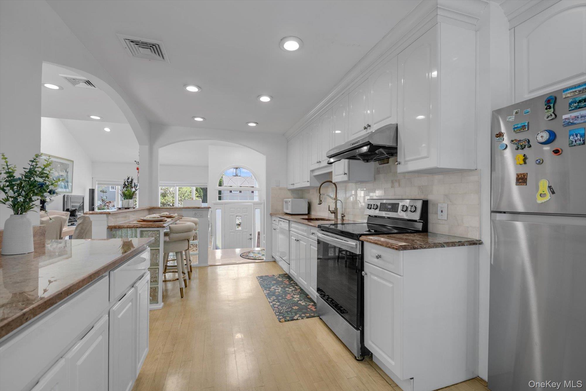 #8 photo, 38 Loretta Drive, ナッソー郡 Syosset , NY 11791