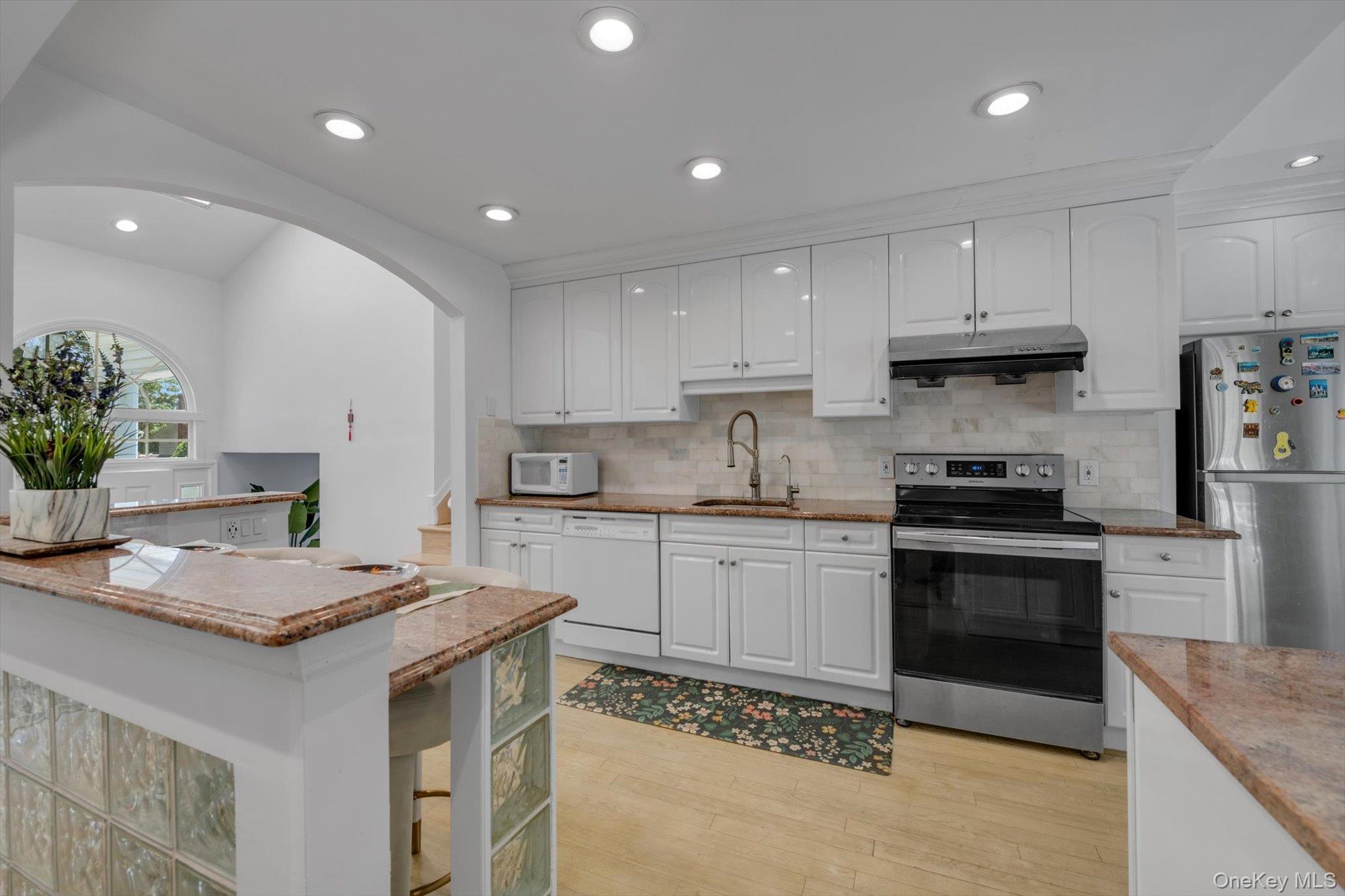 #9 photo, 38 Loretta Drive, ナッソー郡 Syosset , NY 11791