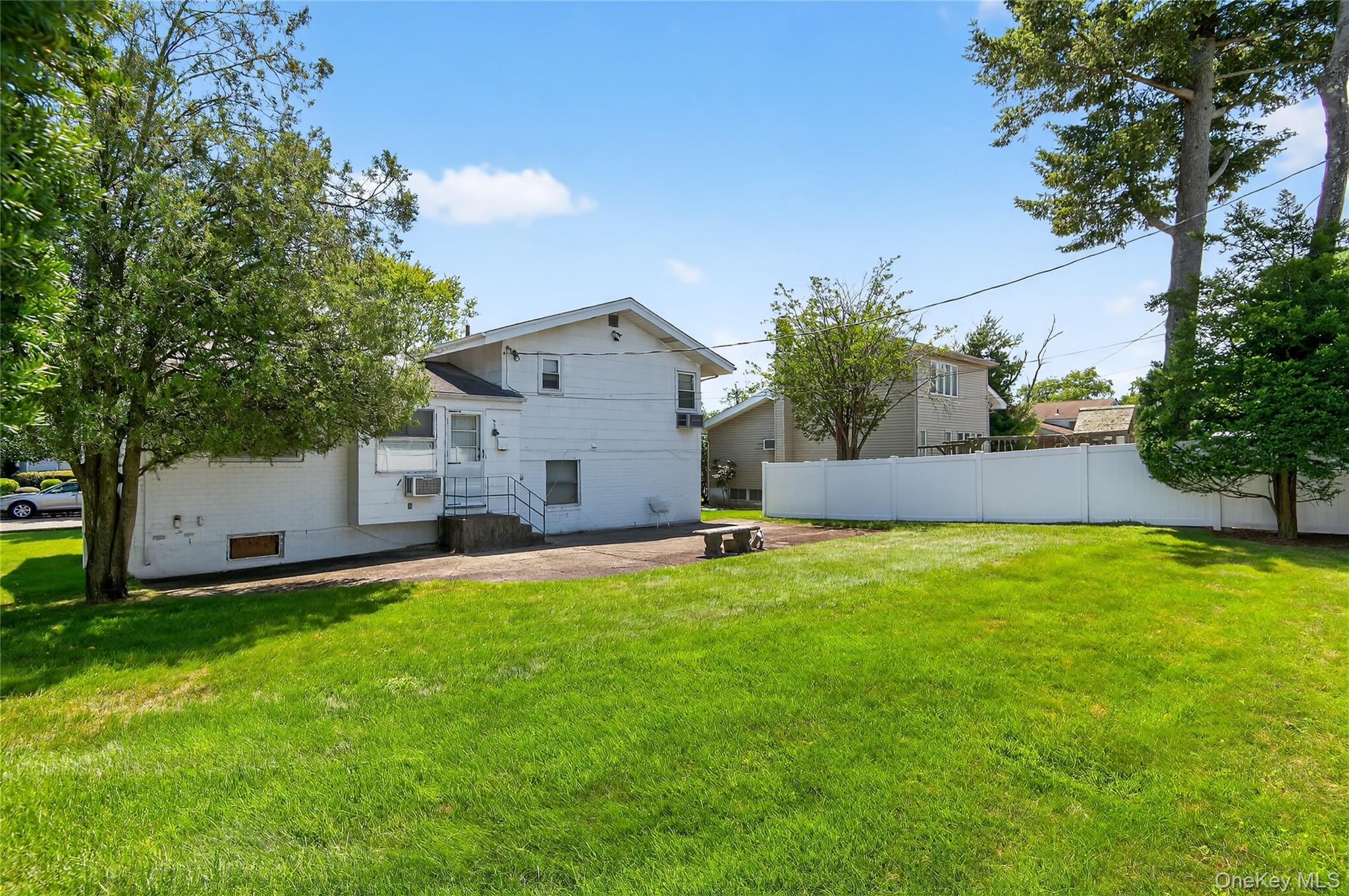 #4 photo, 43 Friendly Lane, Jericho , NY 11753