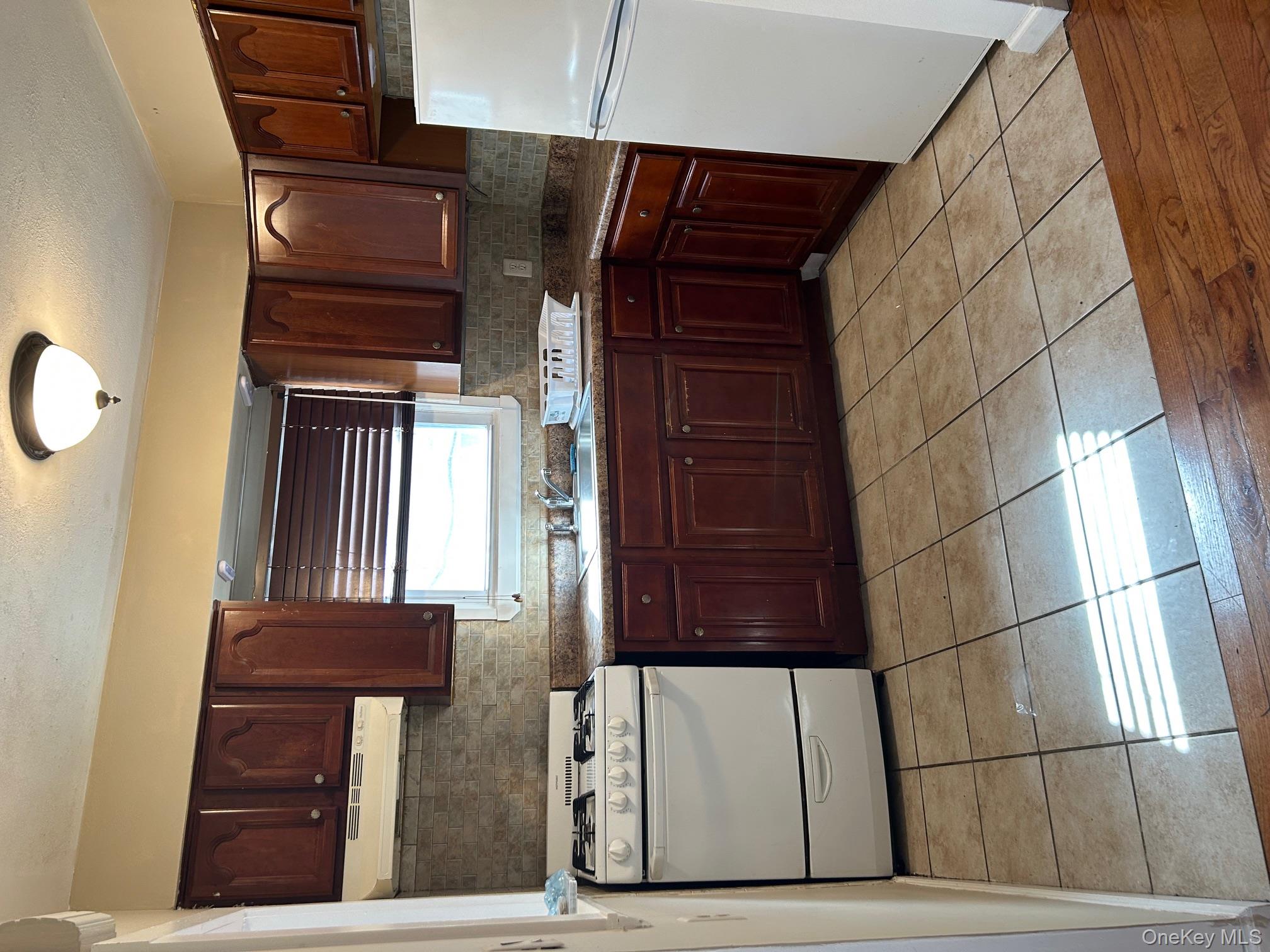 #1 photo, 362 Beach 48 Street, كوينز Far Rockaway , NY 11681