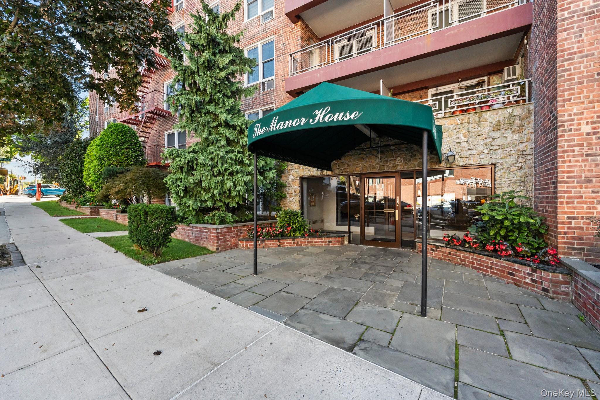 #2 photo, 241-20 Northern Boulevard, クイーンズ区 Douglaston , NY 11362