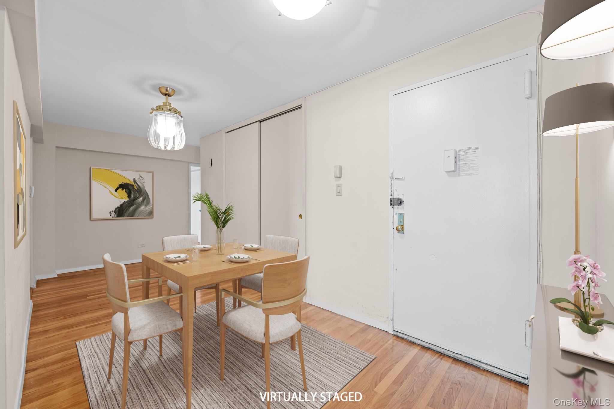 #7 photo, 241-20 Northern Boulevard, クイーンズ区 Douglaston , NY 11362