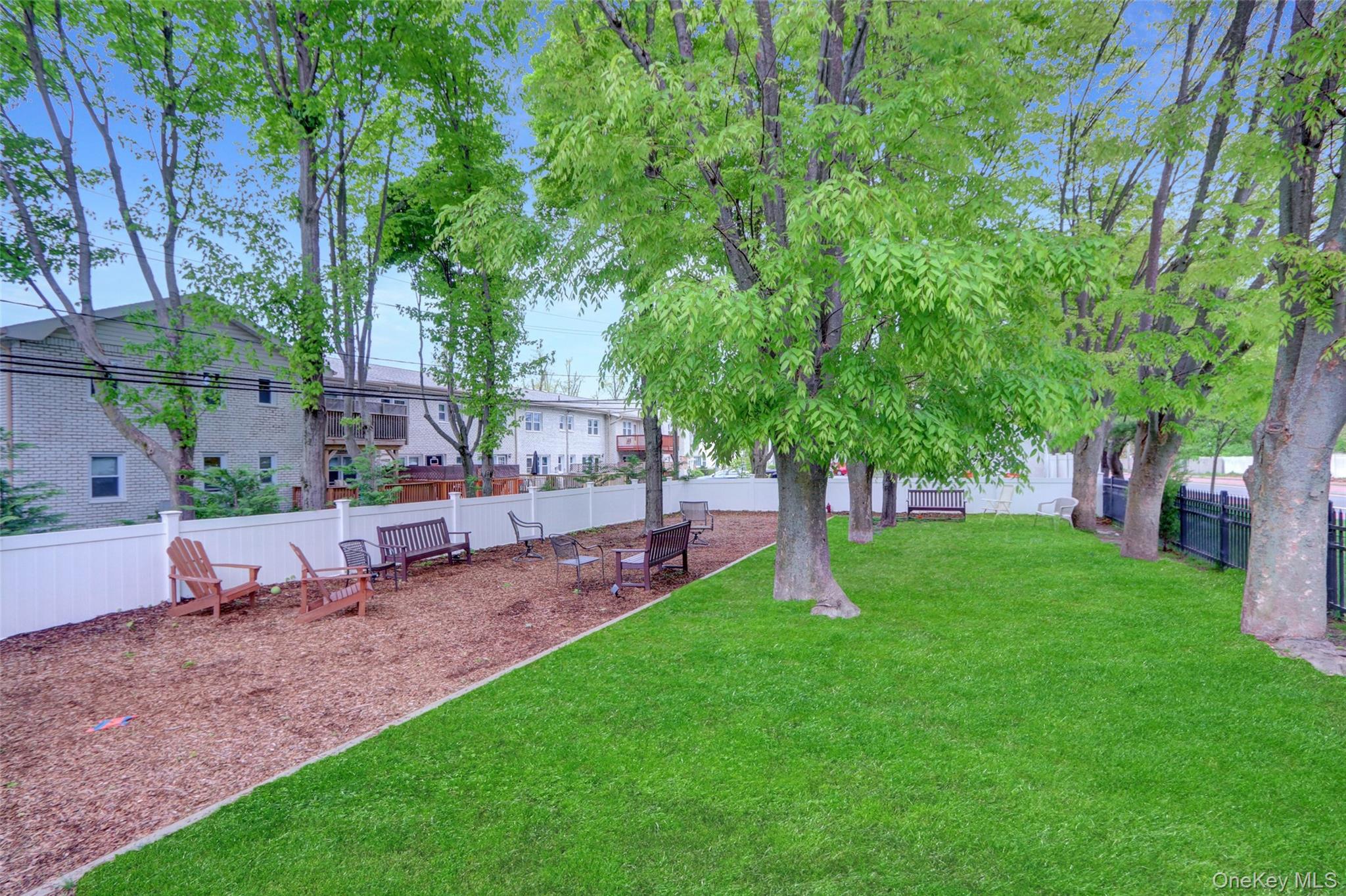 #20 photo, 20 Toehee Place, サフォーク郡 Islip , NY 11751