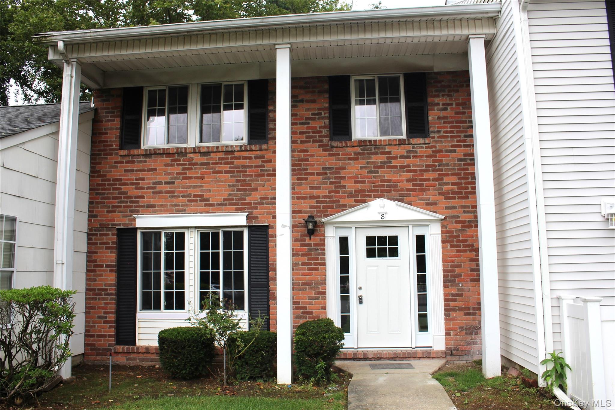 #2 photo, 8 Lexington Court, サフォーク郡 Coram , NY 11727