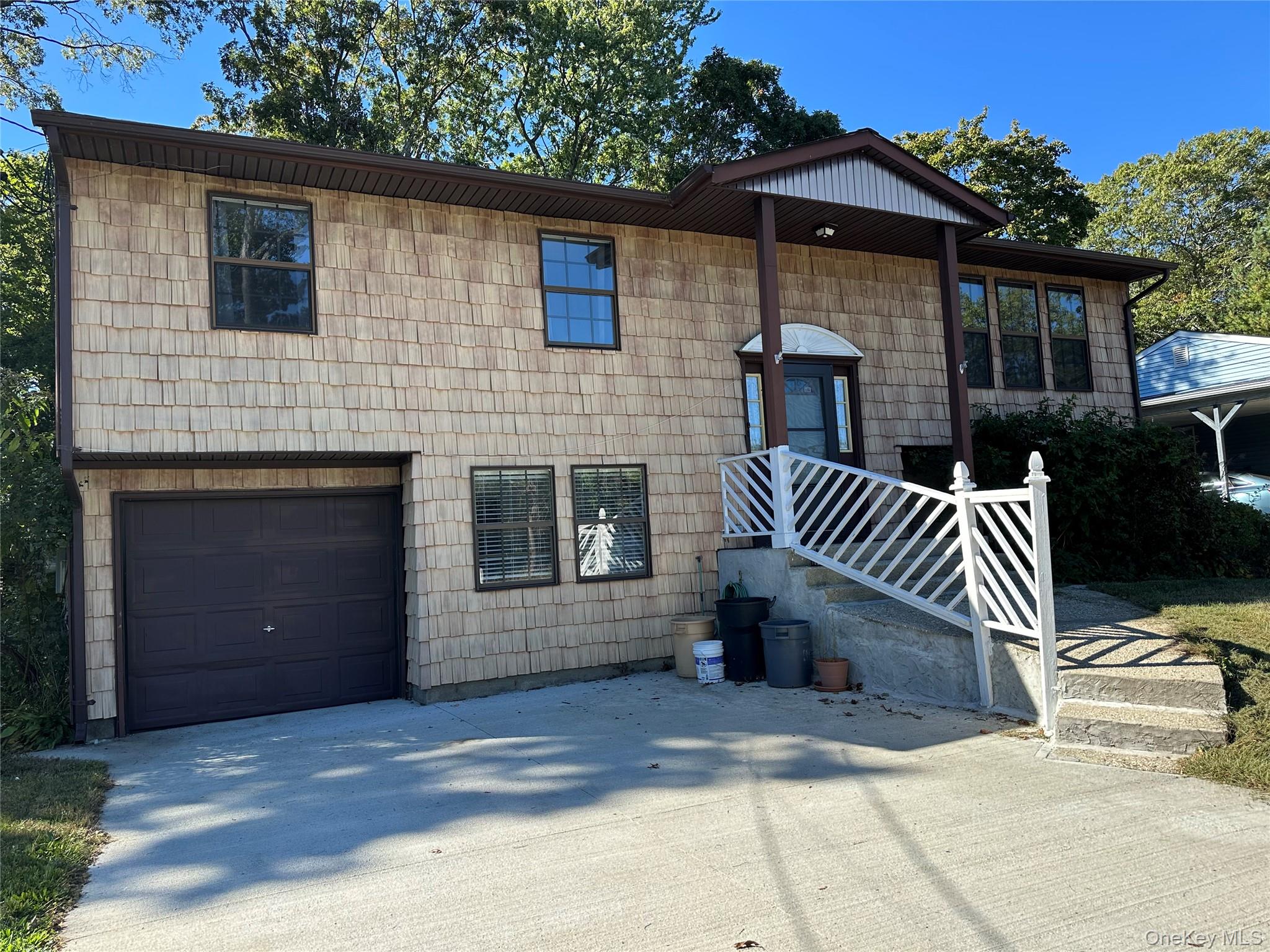 #2 photo, 676 Bohemia Parkway, Sayville , NY 11782