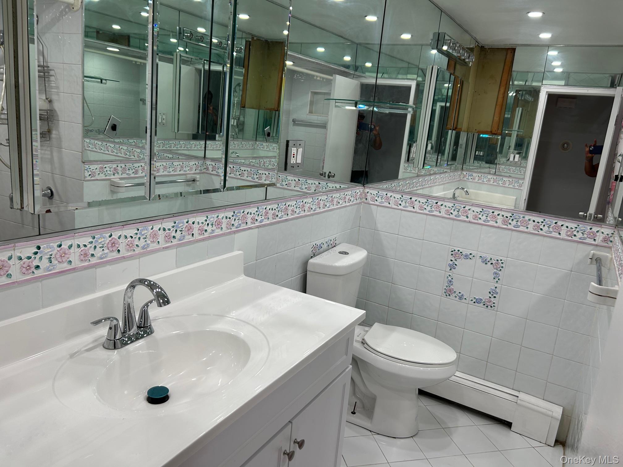 #5 photo, 14999 253rd Street, Rosedale , NY 11422