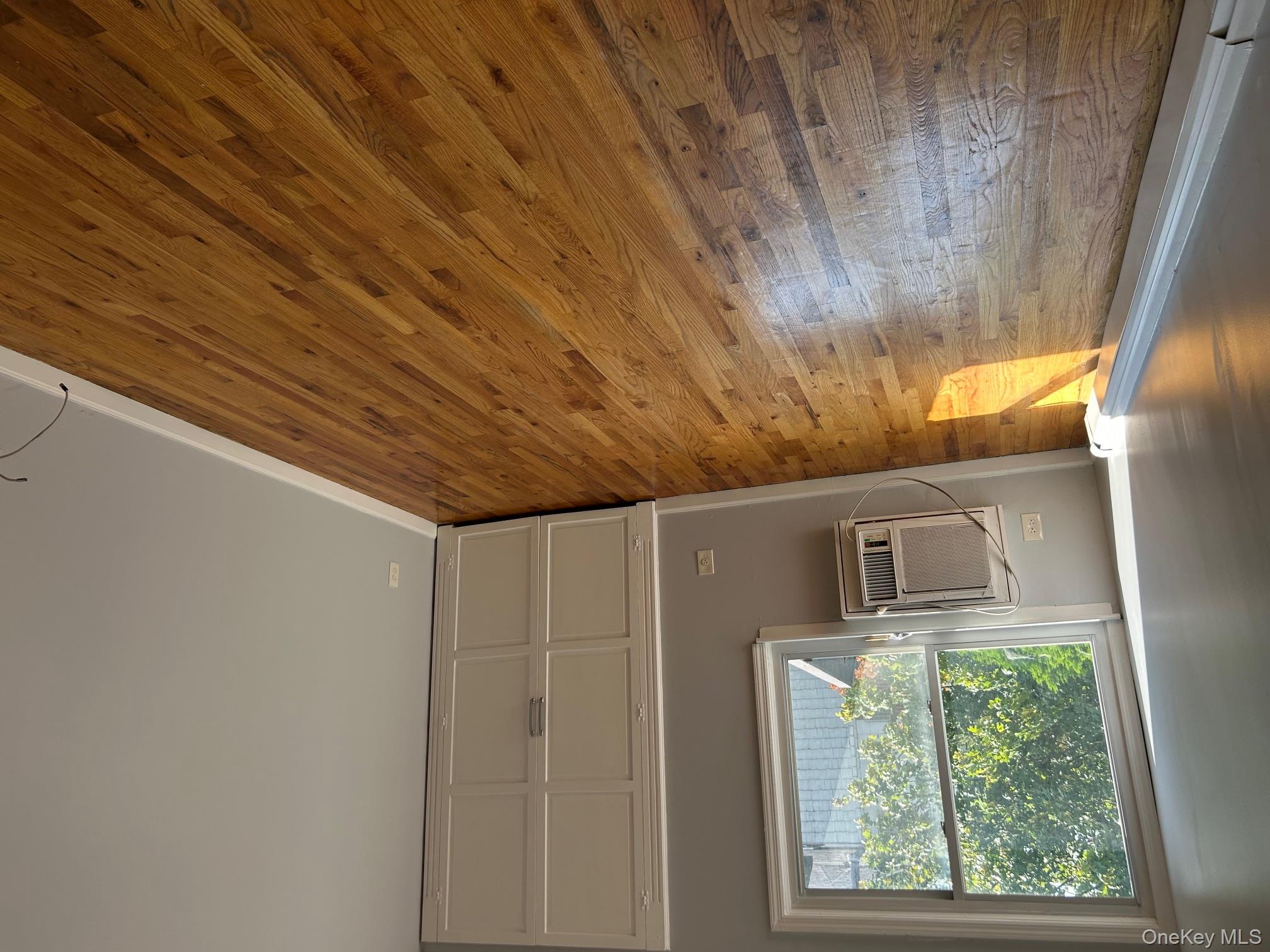 #7 photo, 14999 253rd Street, Rosedale , NY 11422