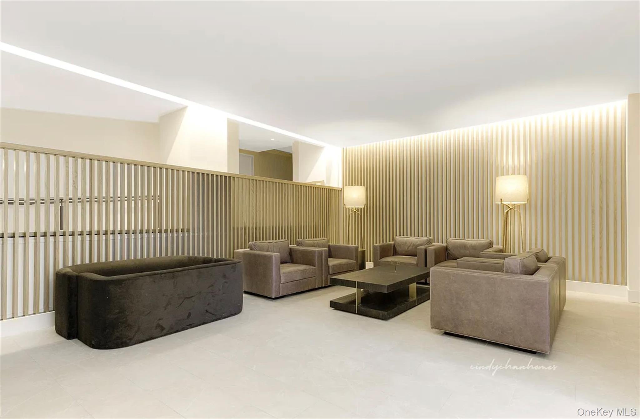 #10 photo, 70-25 yellowstone Boulevard, クイーンズ区 Forest Hills , NY 11375