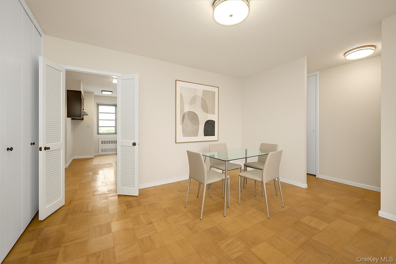 #16 photo, 70-25 yellowstone Boulevard, クイーンズ区 Forest Hills , NY 11375