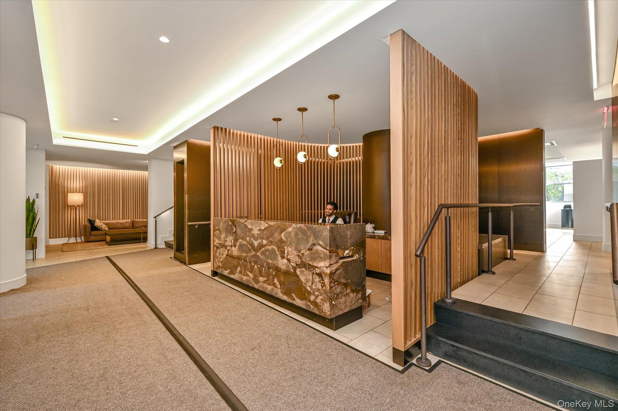 #4 photo, 70-25 yellowstone Boulevard, クイーンズ区 Forest Hills , NY 11375