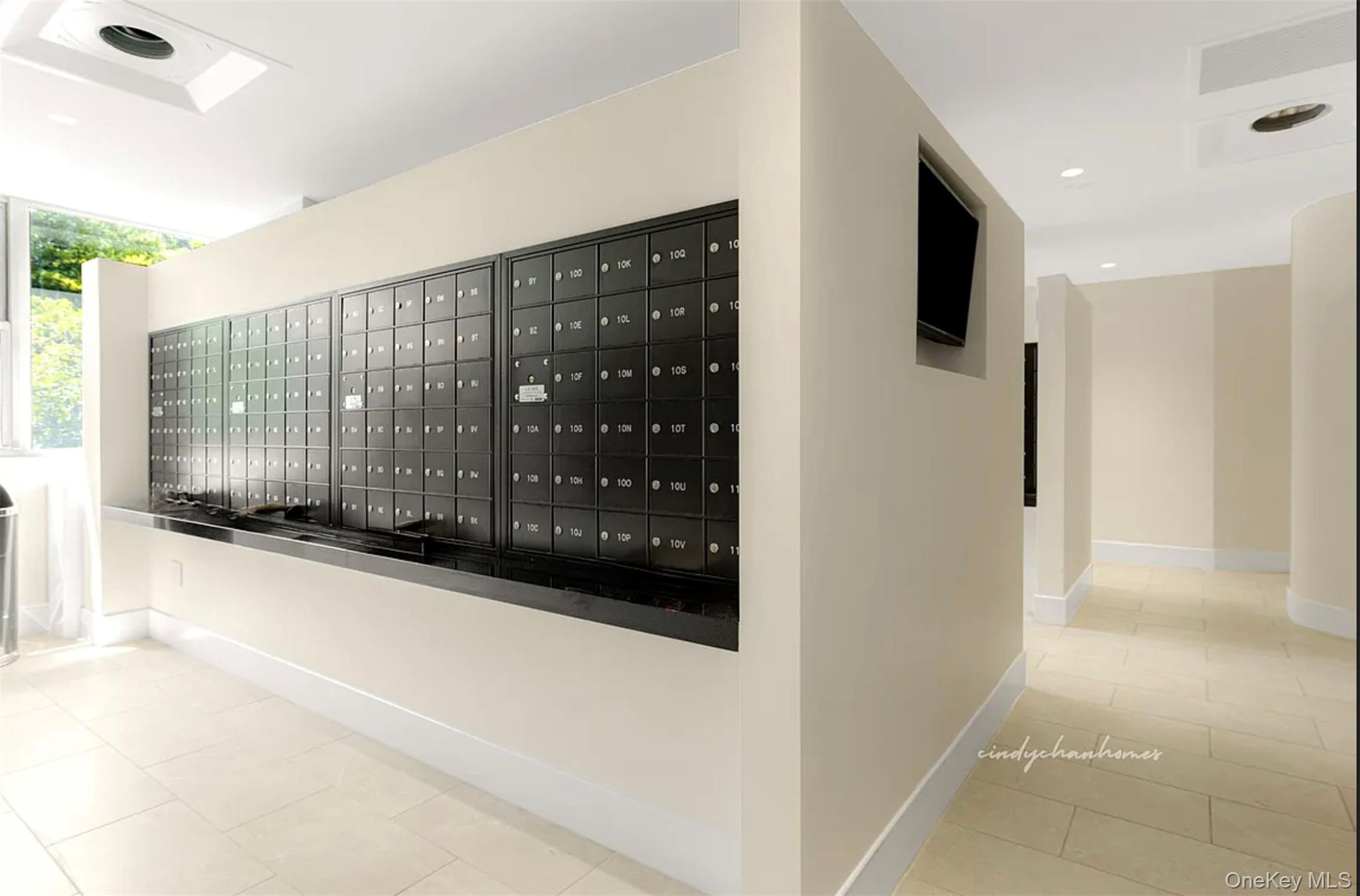 #9 photo, 70-25 yellowstone Boulevard, クイーンズ区 Forest Hills , NY 11375