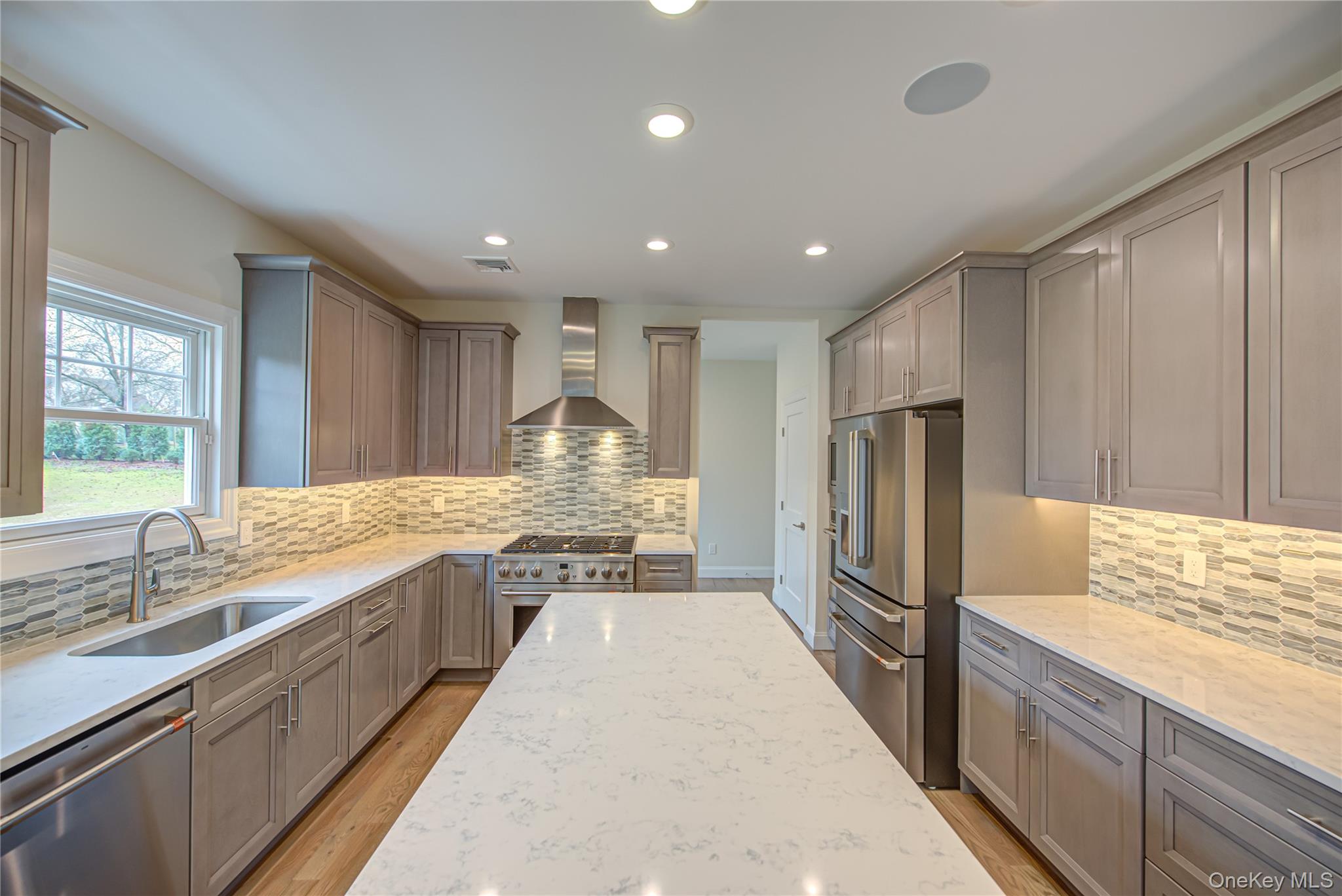 #13 photo, 176 Southern Boulevard, サフォーク郡 Nesconset , NY 11767