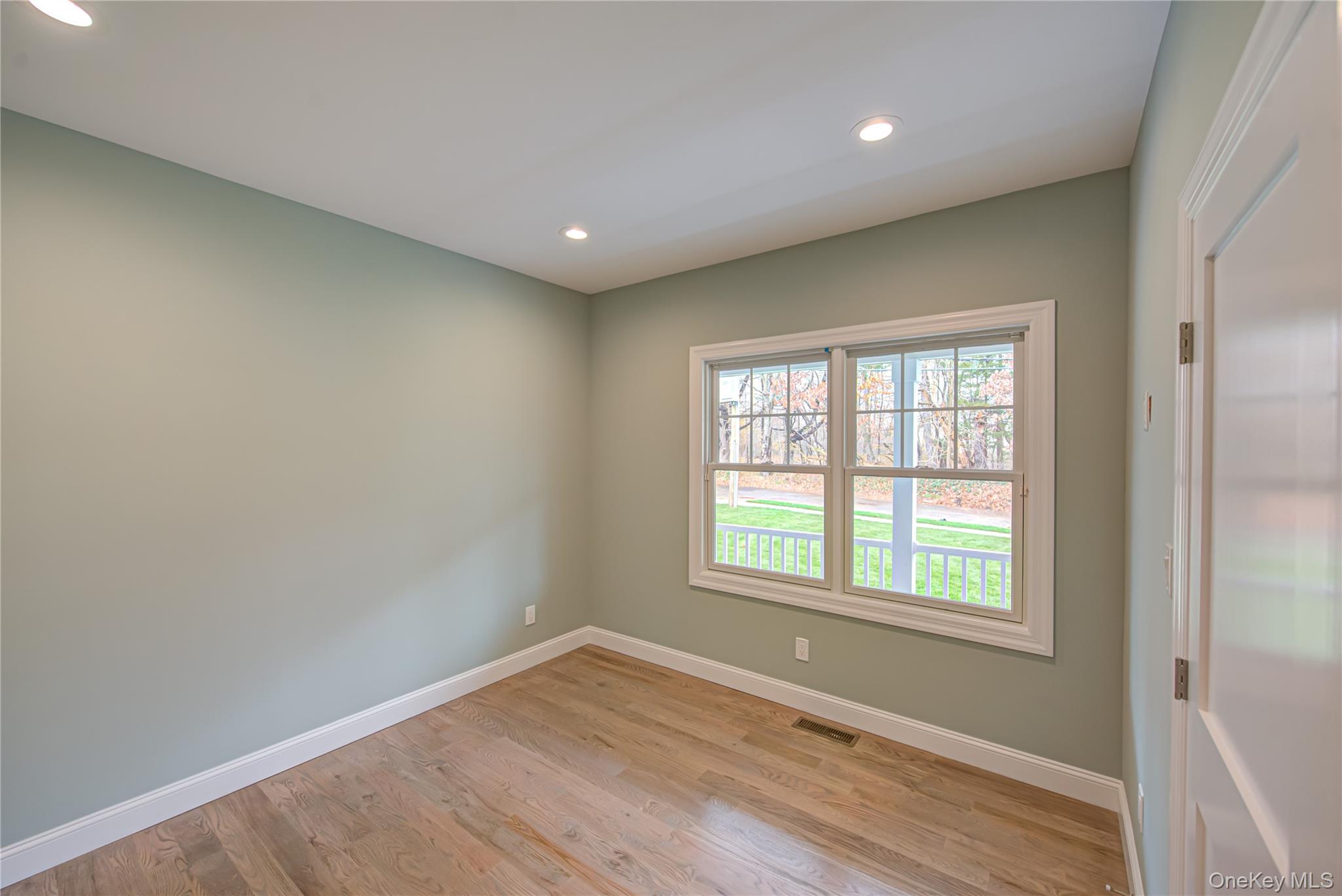 #15 photo, 176 Southern Boulevard, サフォーク郡 Nesconset , NY 11767