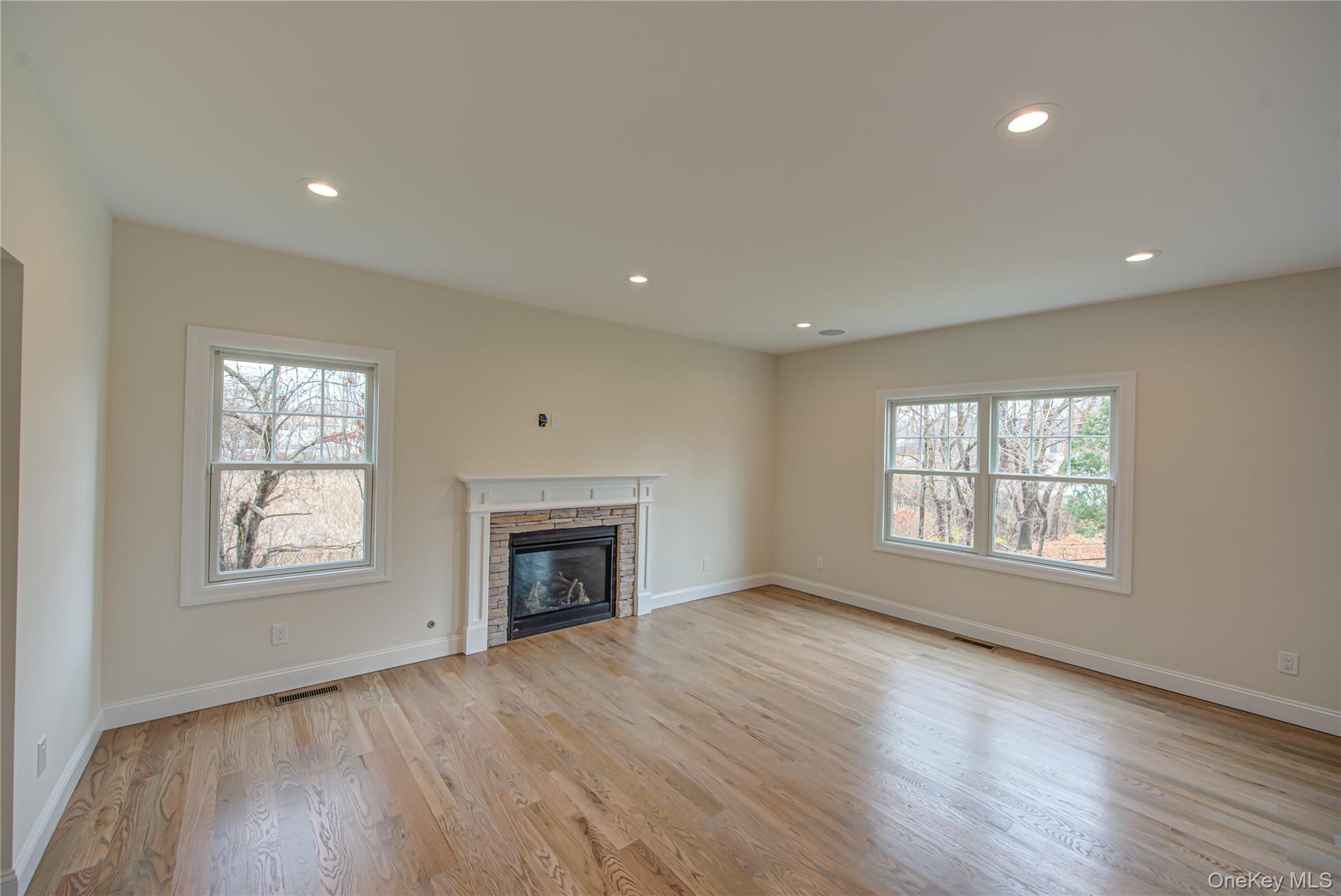 #8 photo, 176 Southern Boulevard, サフォーク郡 Nesconset , NY 11767