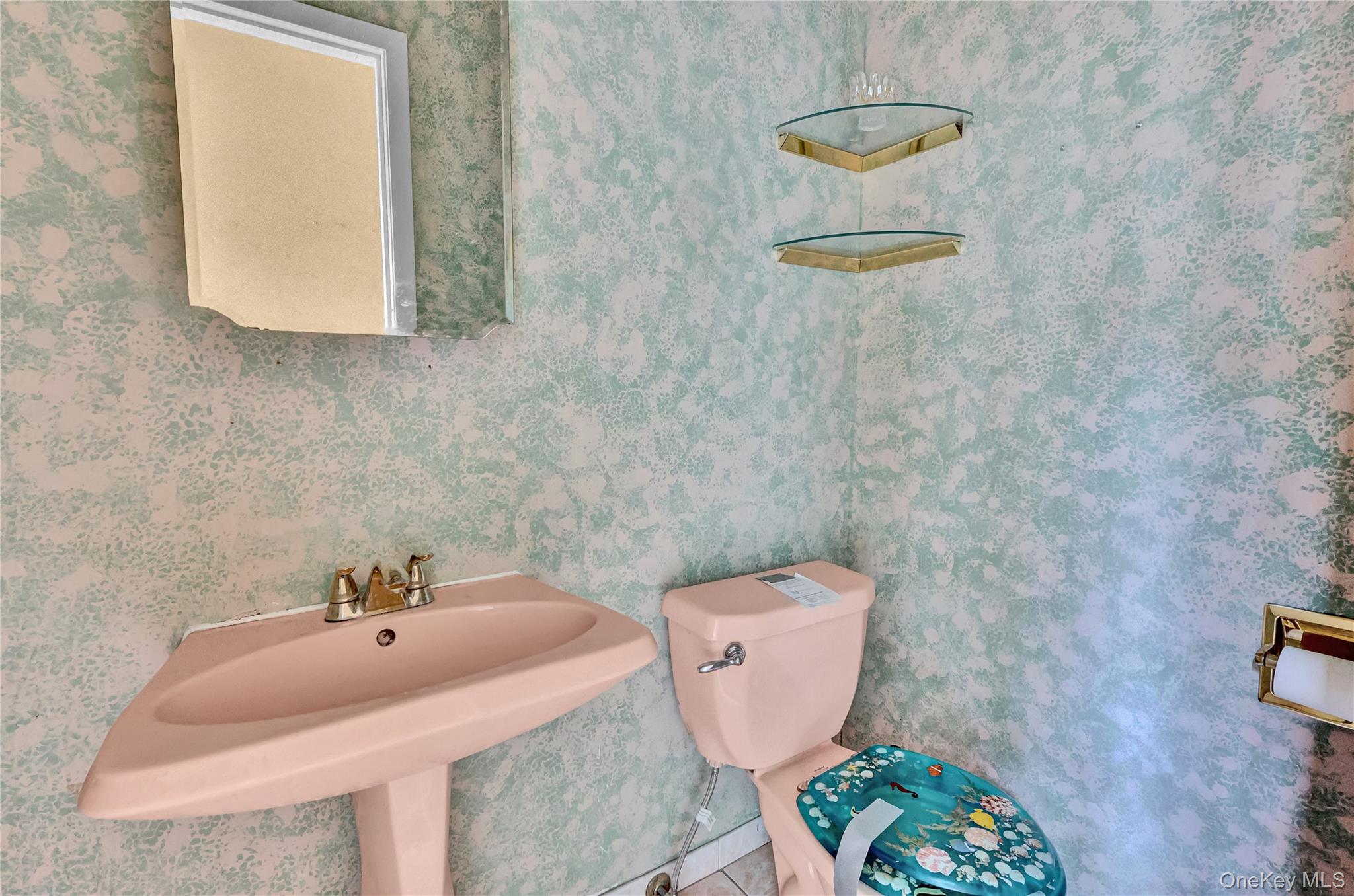 #7 photo, 1 Oakleaf Court, Huntington , NY 11743