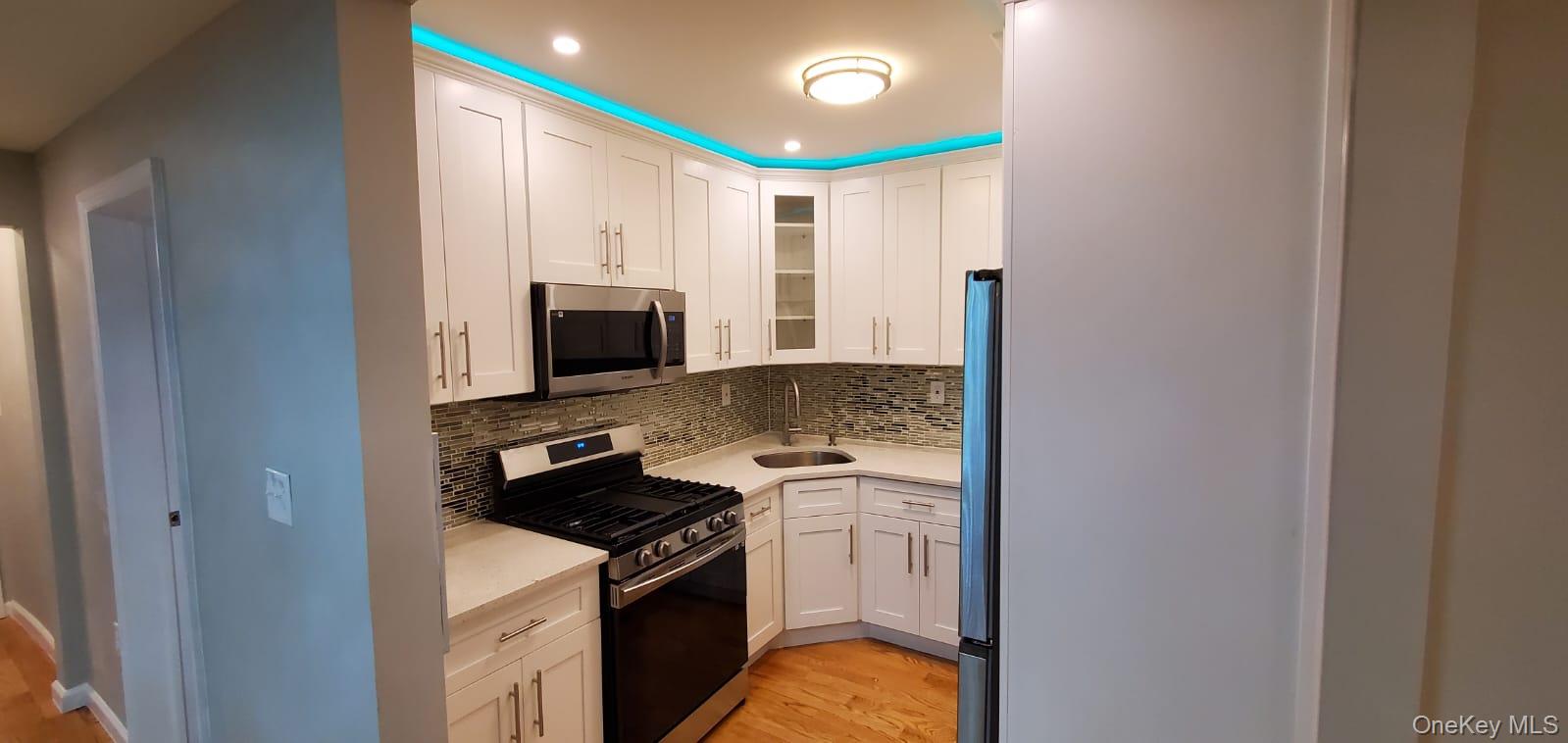 #9 photo, 914 Duncan Street, Bronx , NY 10469