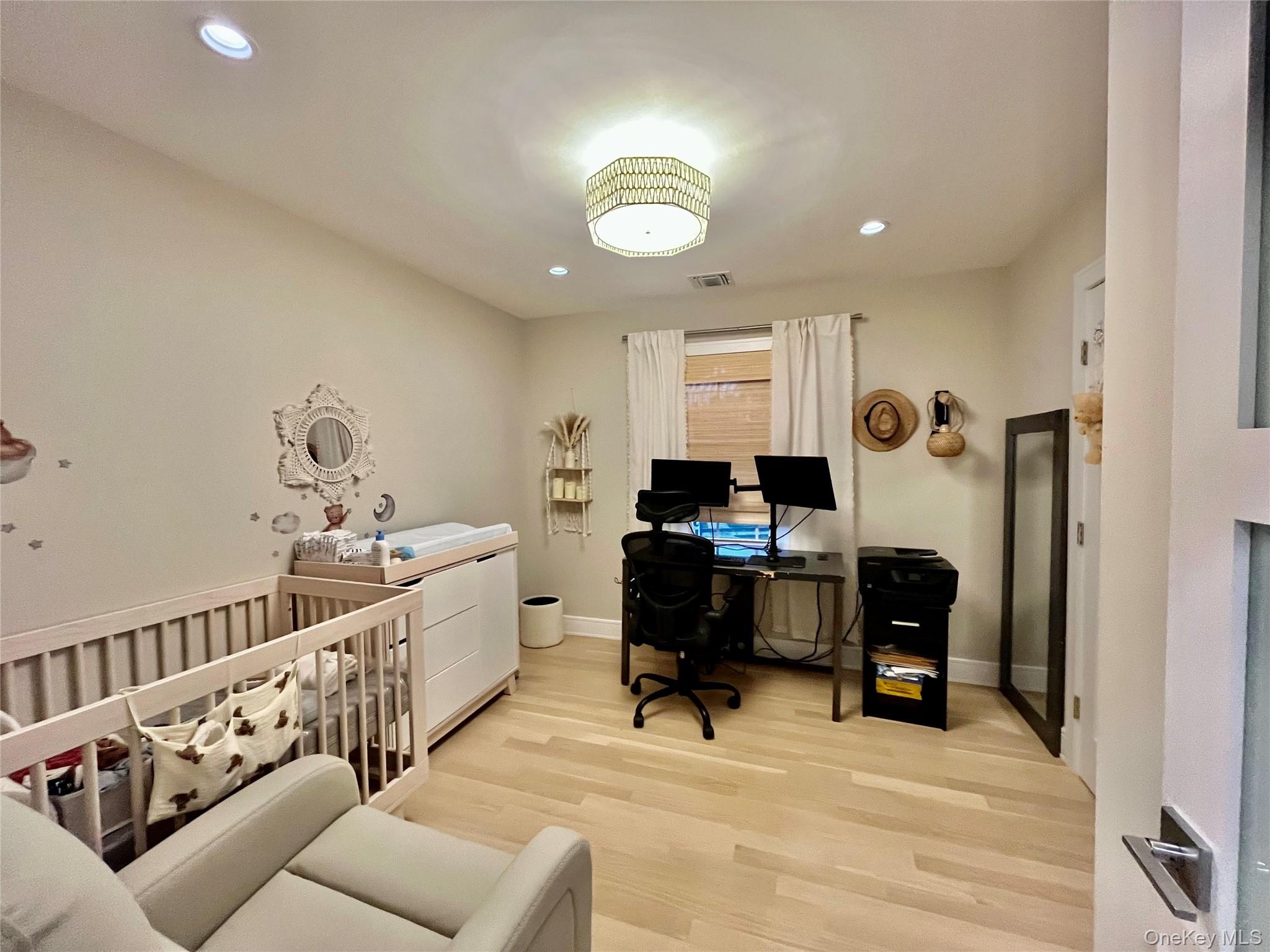 #19 photo, 322 Kansas Street, Lindenhurst , NY 11757