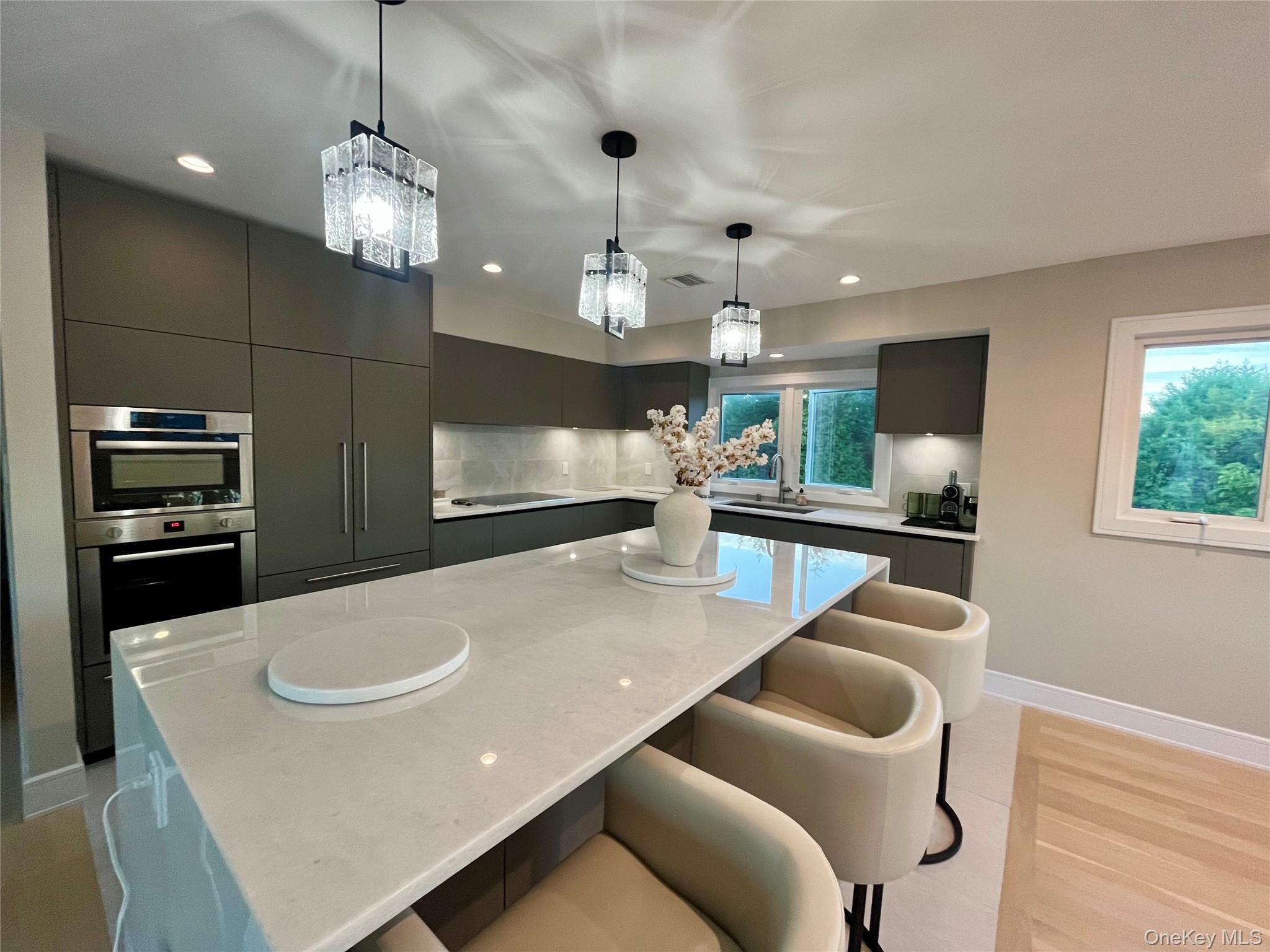 #4 photo, 322 Kansas Street, Lindenhurst , NY 11757