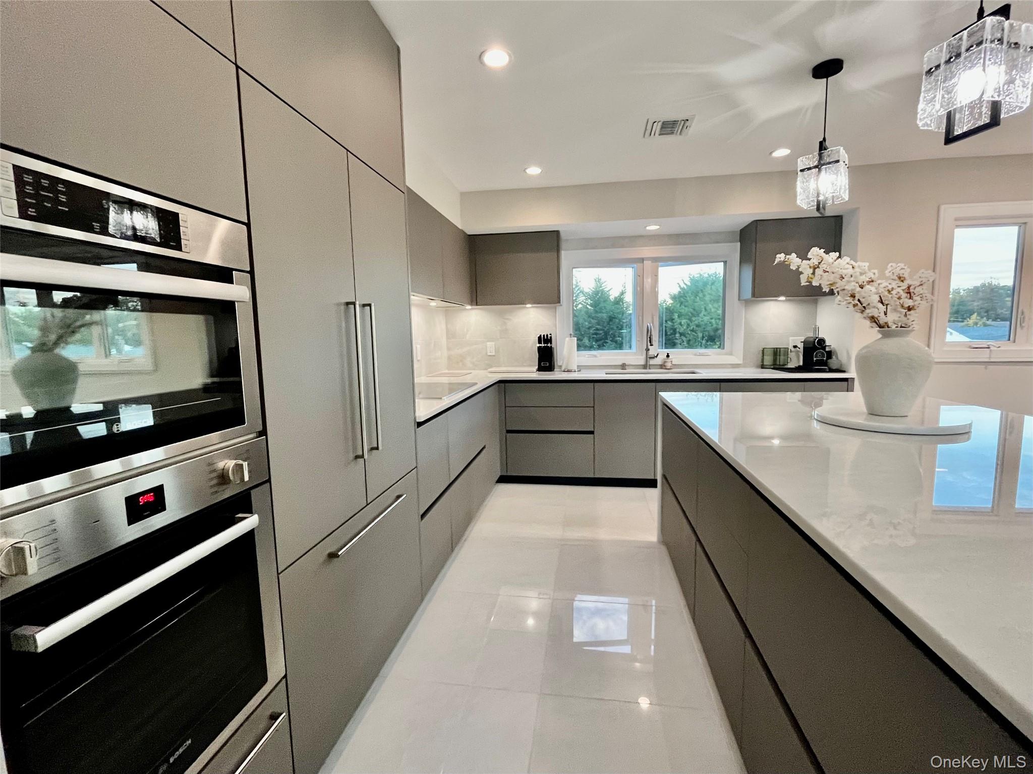 #5 photo, 322 Kansas Street, Lindenhurst , NY 11757