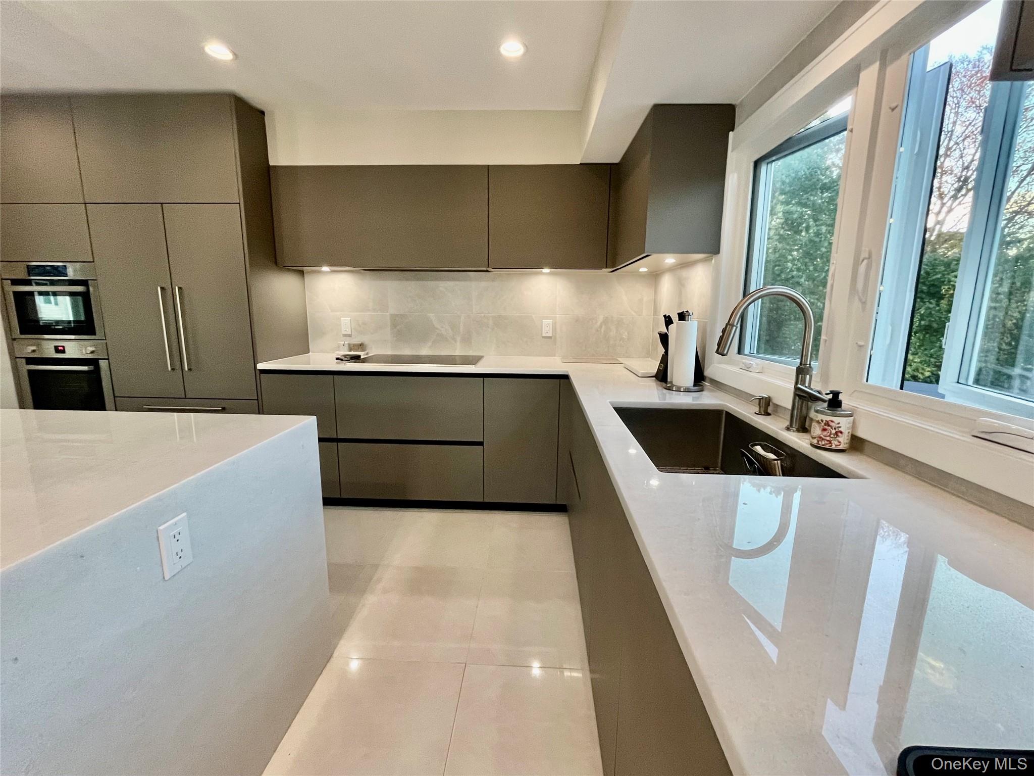 #7 photo, 322 Kansas Street, Lindenhurst , NY 11757