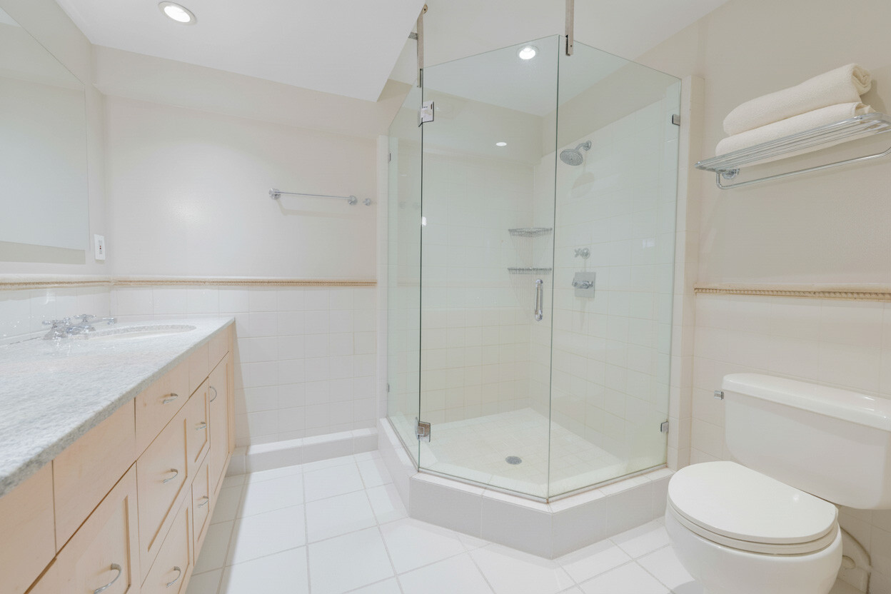 #15 photo, 241 E 76TH Street, Lenox Hill , NY 10021