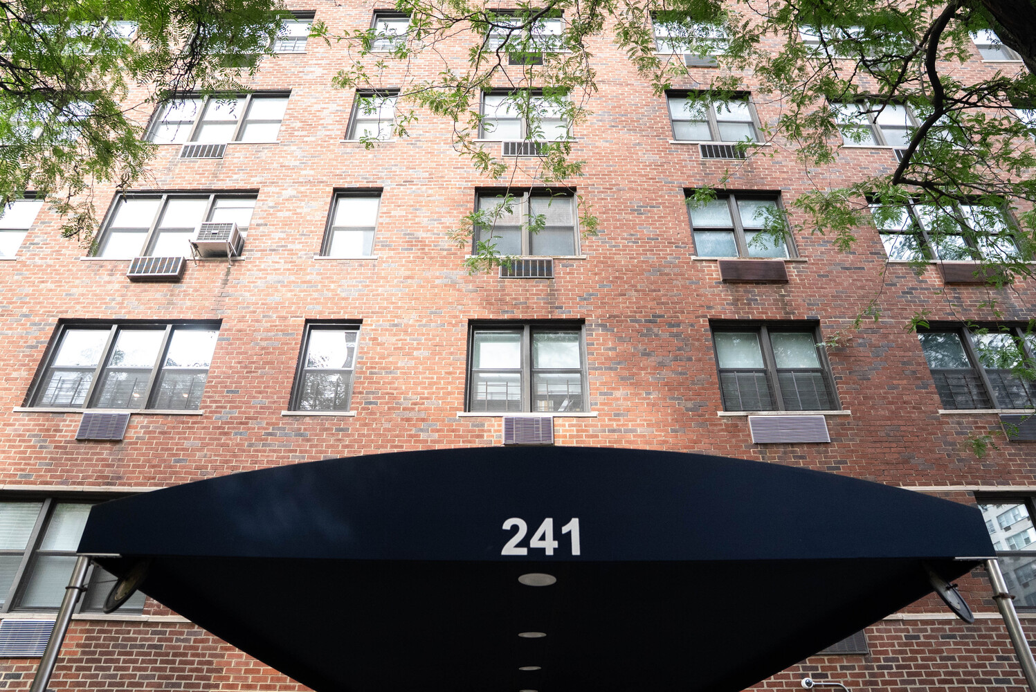 #16 photo, 241 E 76TH Street, Lenox Hill , NY 10021