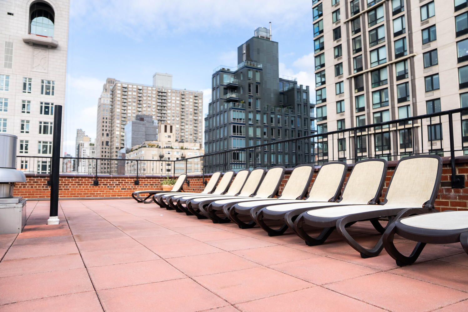 #17 photo, 241 E 76TH Street, Lenox Hill , NY 10021