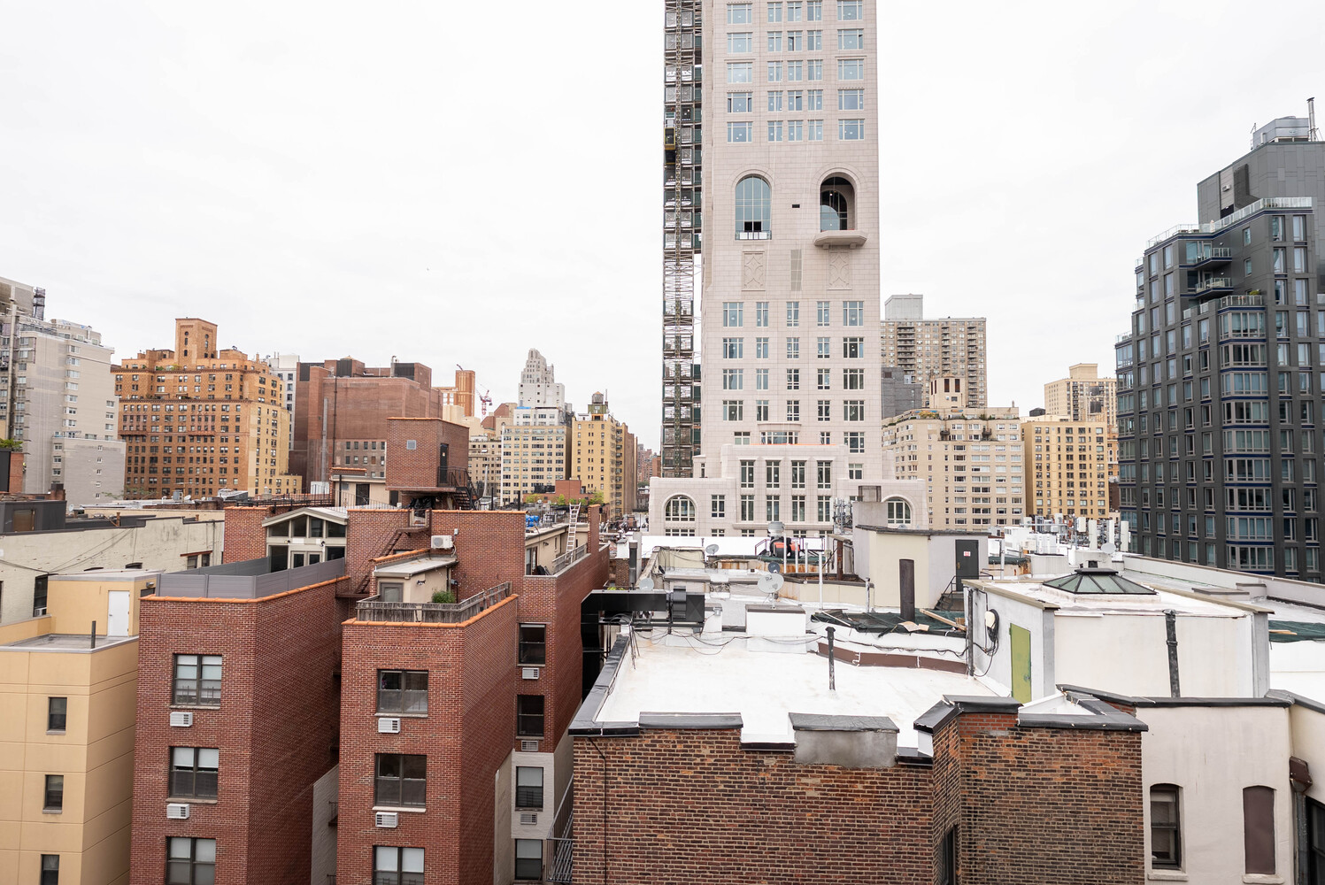 #18 photo, 241 E 76TH Street, Lenox Hill , NY 10021