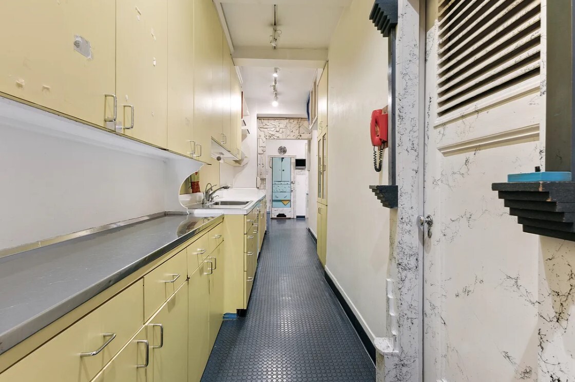 #21 photo, 101 CENTRAL Park W, マンハッタン Lincoln Square , NY 10023