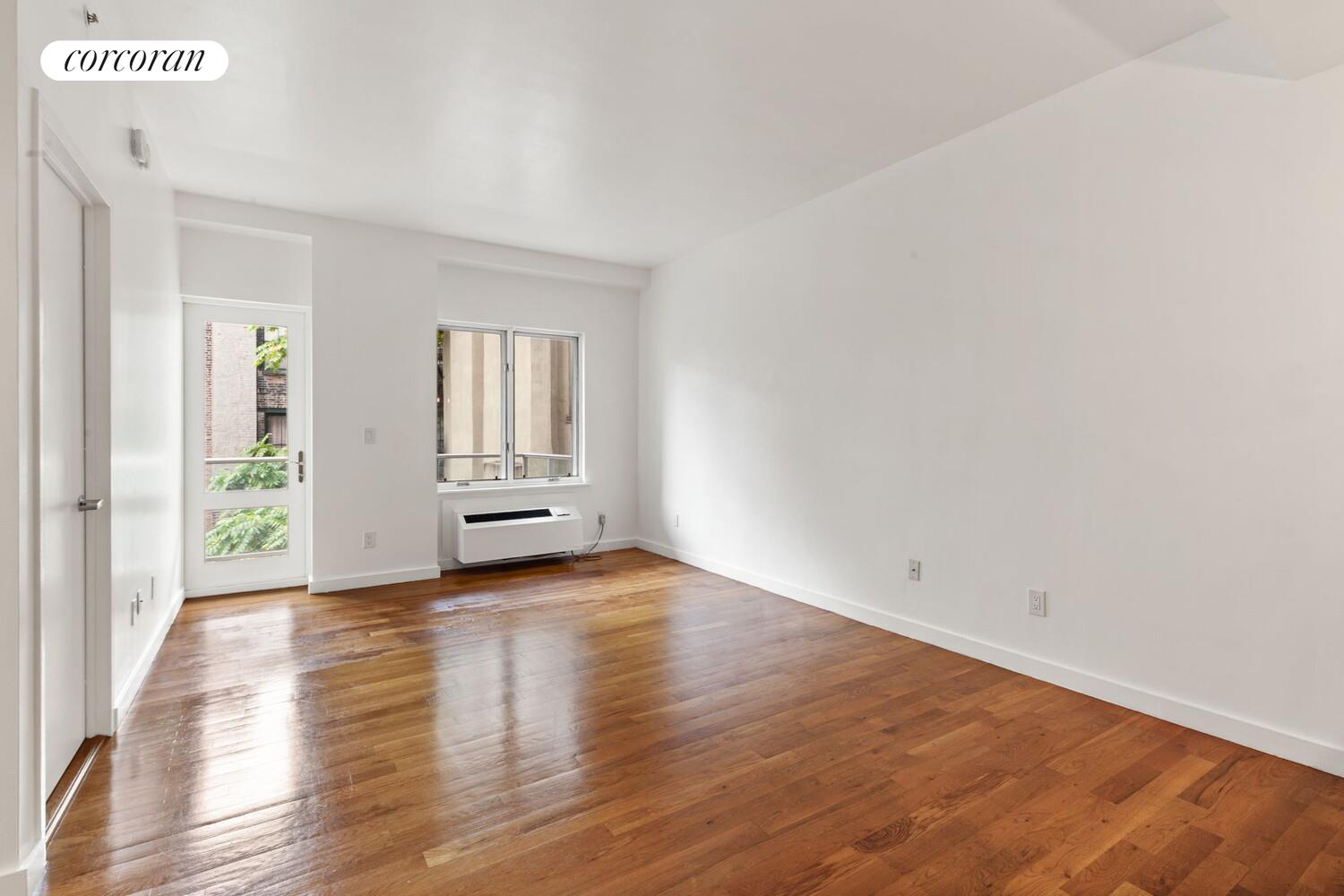 #4 photo, 330 E 109TH Street, マンハッタン East Harlem , NY 10029