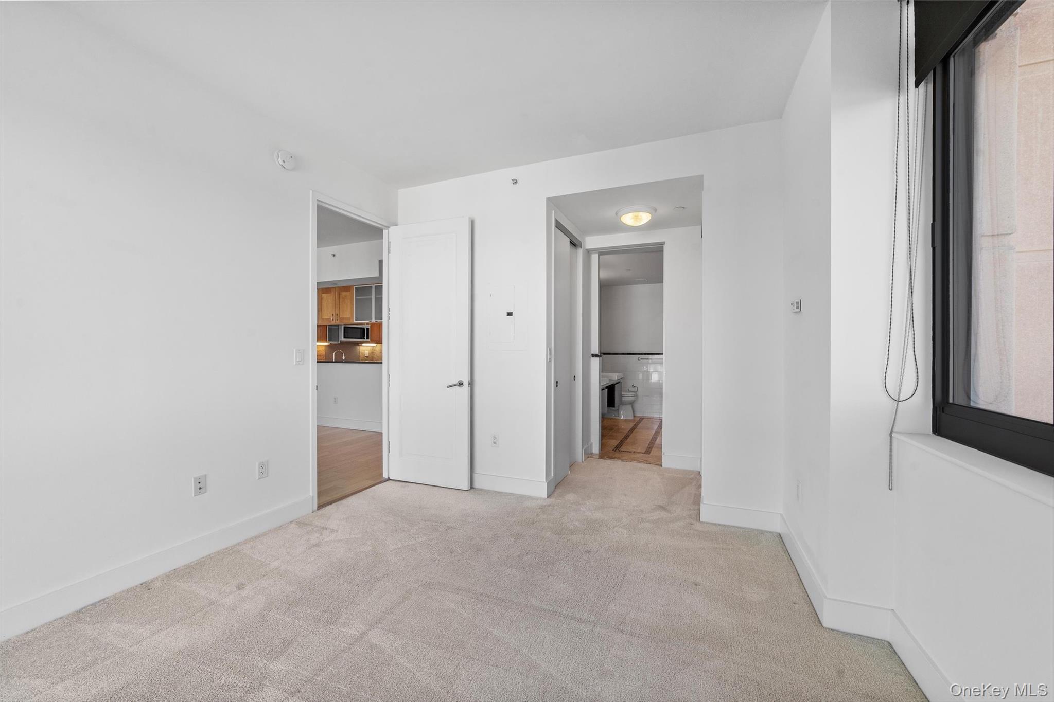 #12 photo, 175 Huguenot Street, New Rochelle , NY 10801