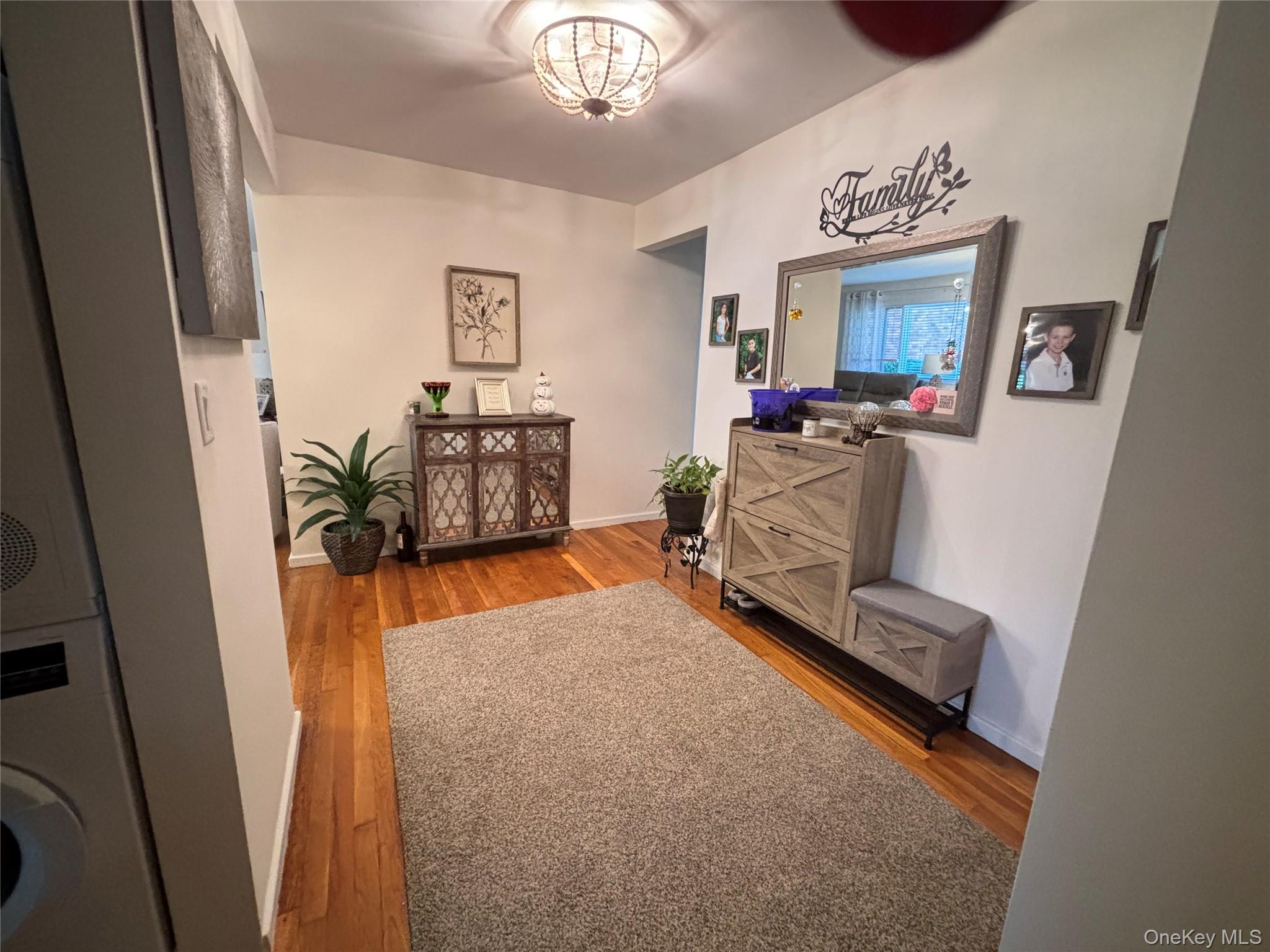 #4 photo, 41 Lawrence Drive, White Plains , NY 10603