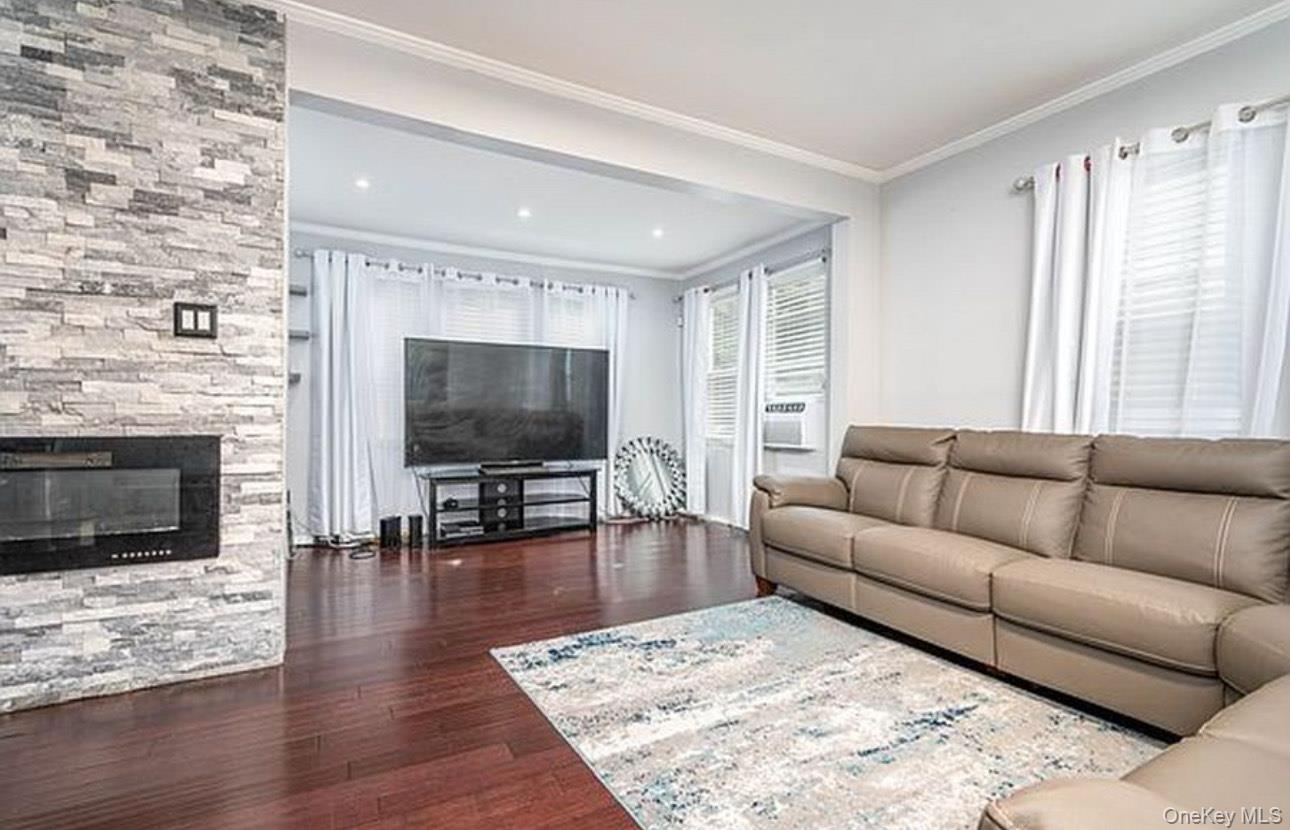 #4 photo, 24111 Weller Avenue, クイーンズ区 Rosedale , NY 11422