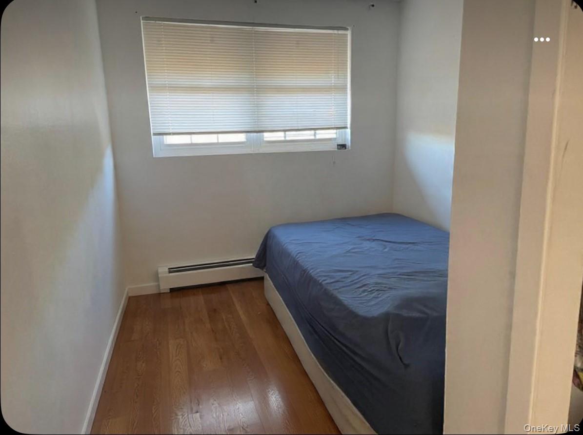 #11 photo, 854 Throgs Neck Expwy, Bronx , NY 10465