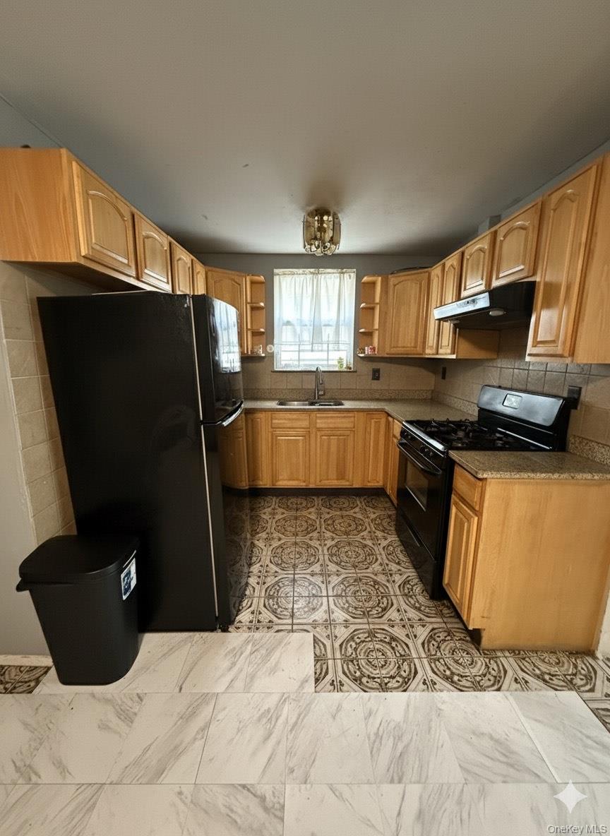 #3 photo, 854 Throgs Neck Expwy, Bronx , NY 10465