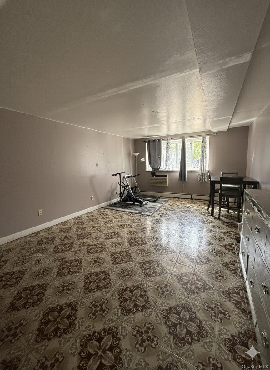 #4 photo, 854 Throgs Neck Expwy, Bronx , NY 10465