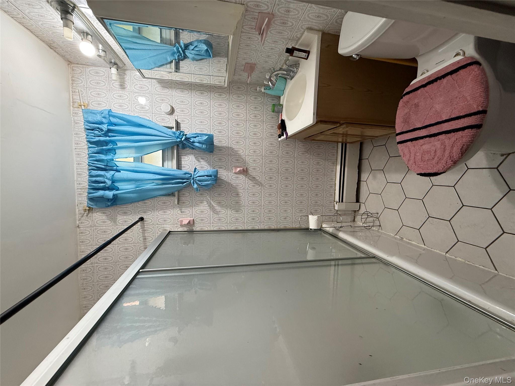 #7 photo, 854 Throgs Neck Expwy, Bronx , NY 10465