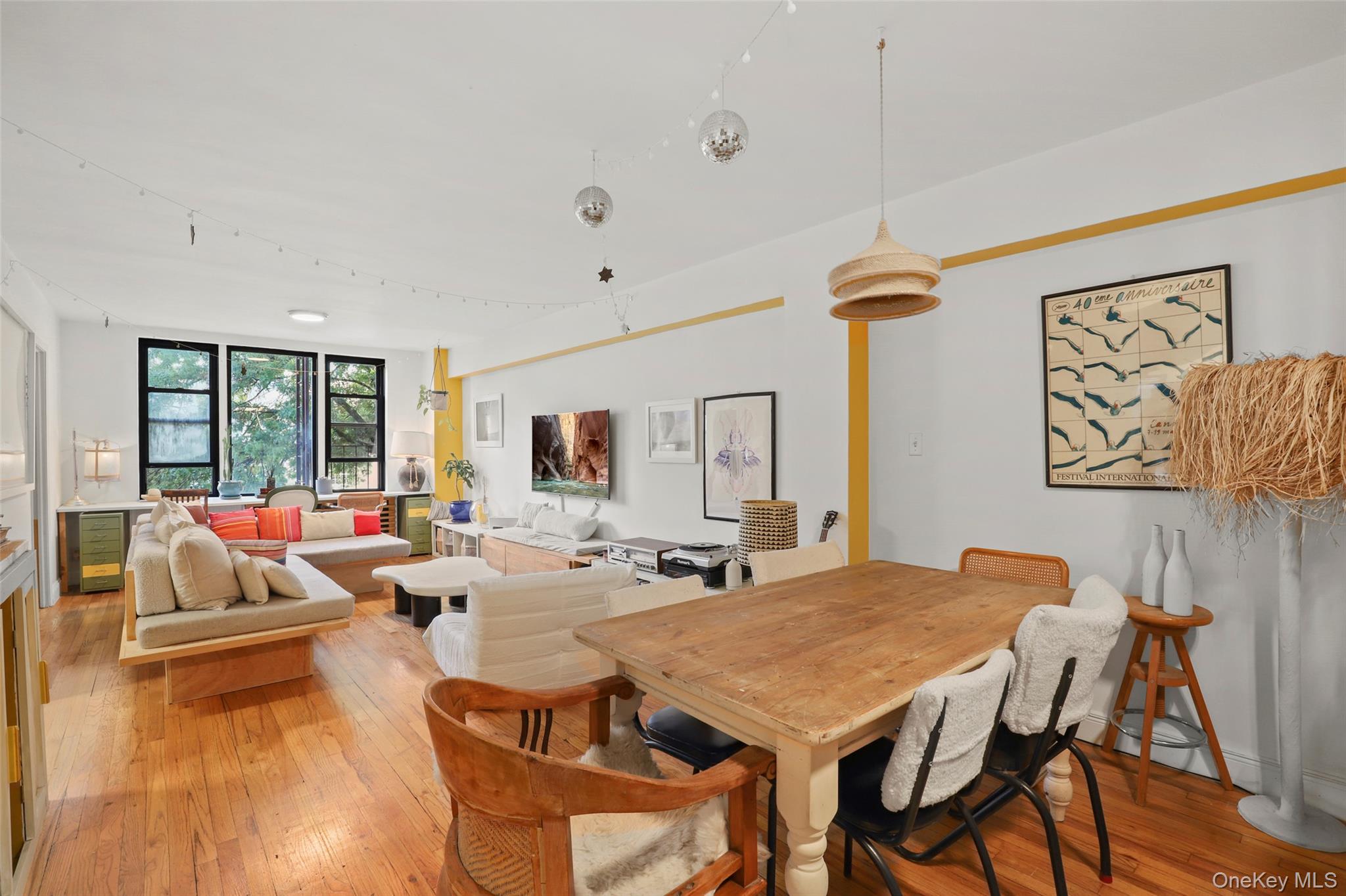 #1 photo, 610 Waring Avenue, ブロンクス区 Bronx , NY 10467