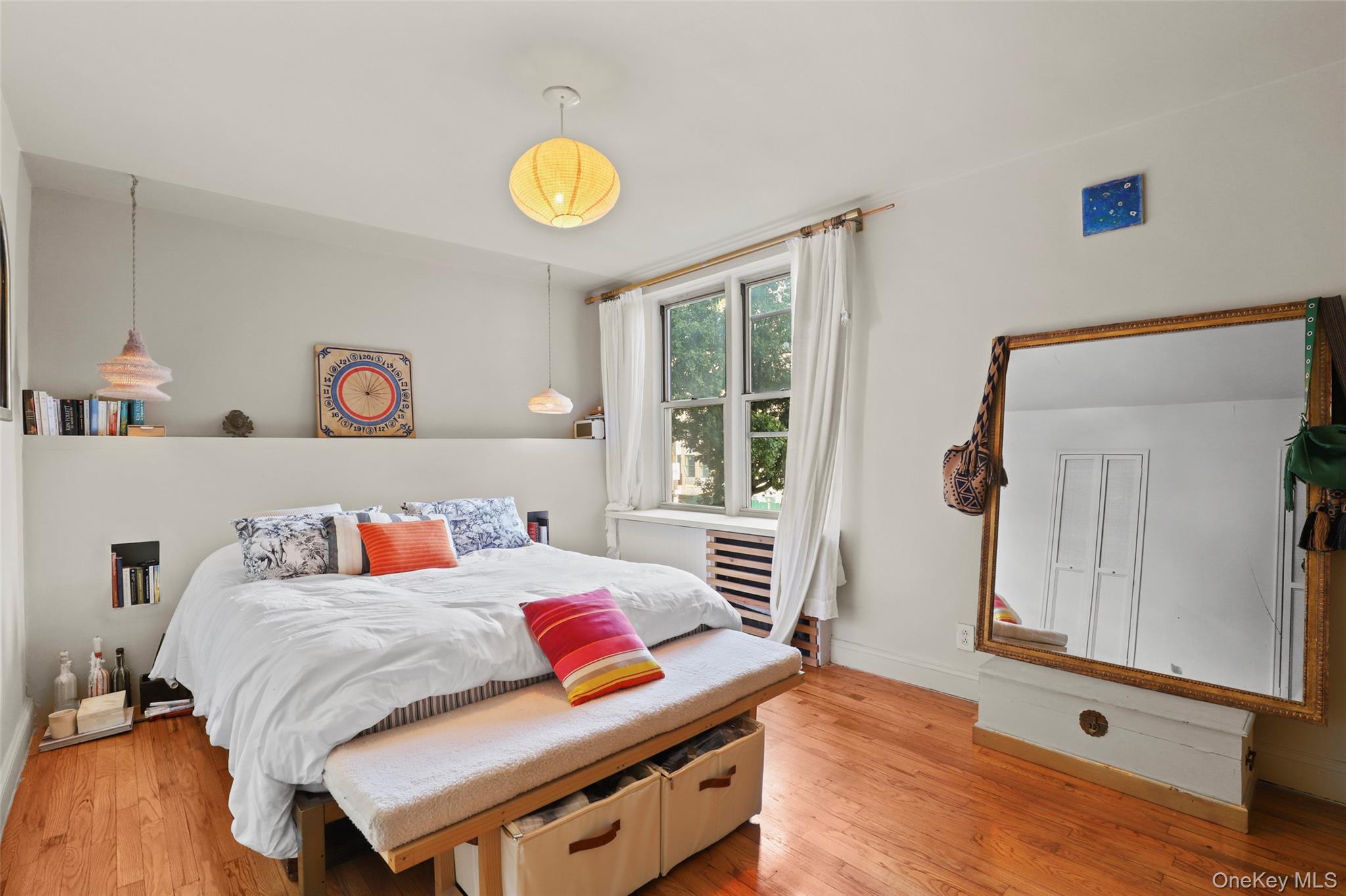 #10 photo, 610 Waring Avenue, ブロンクス区 Bronx , NY 10467