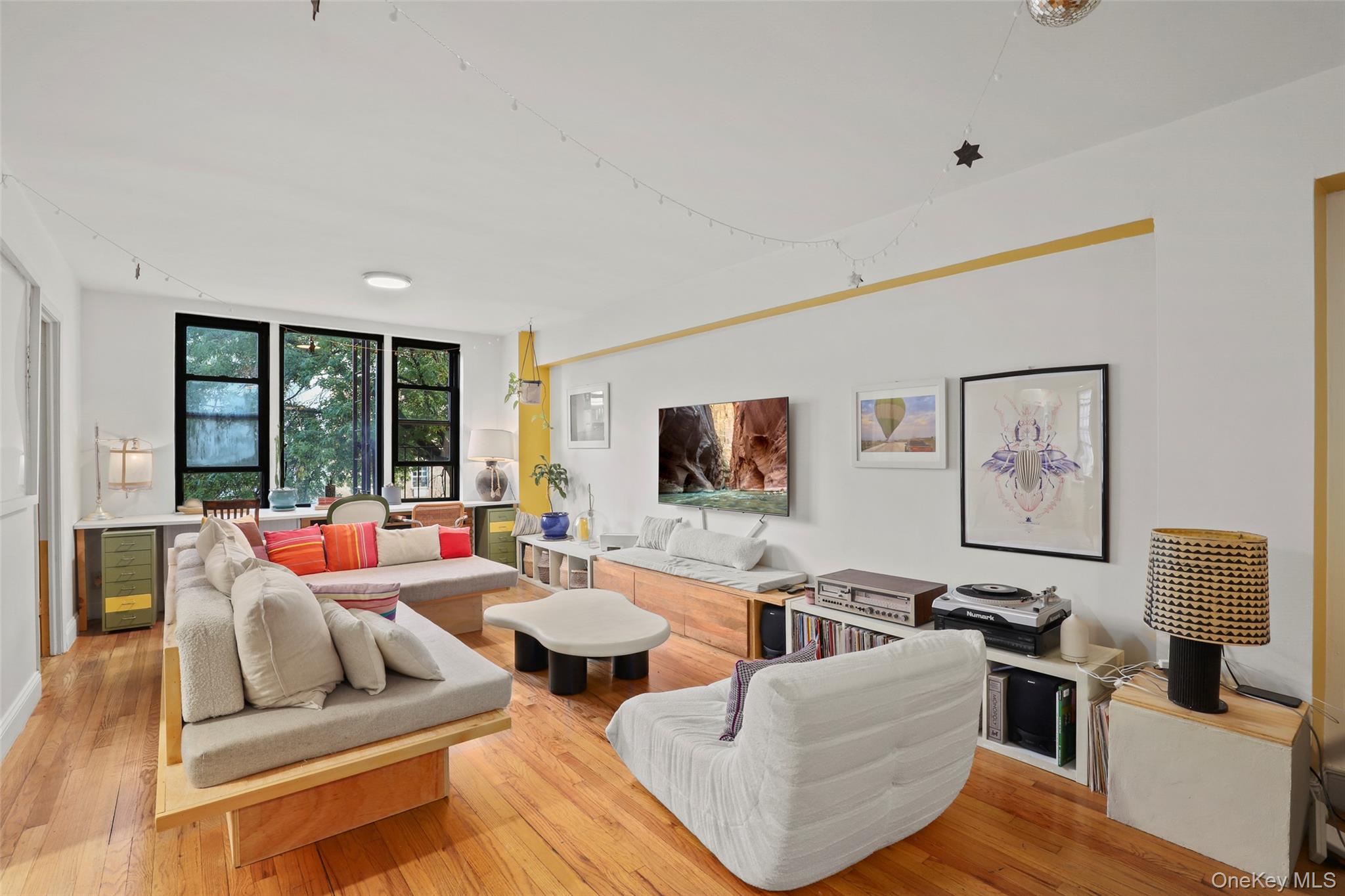 #2 photo, 610 Waring Avenue, ブロンクス区 Bronx , NY 10467