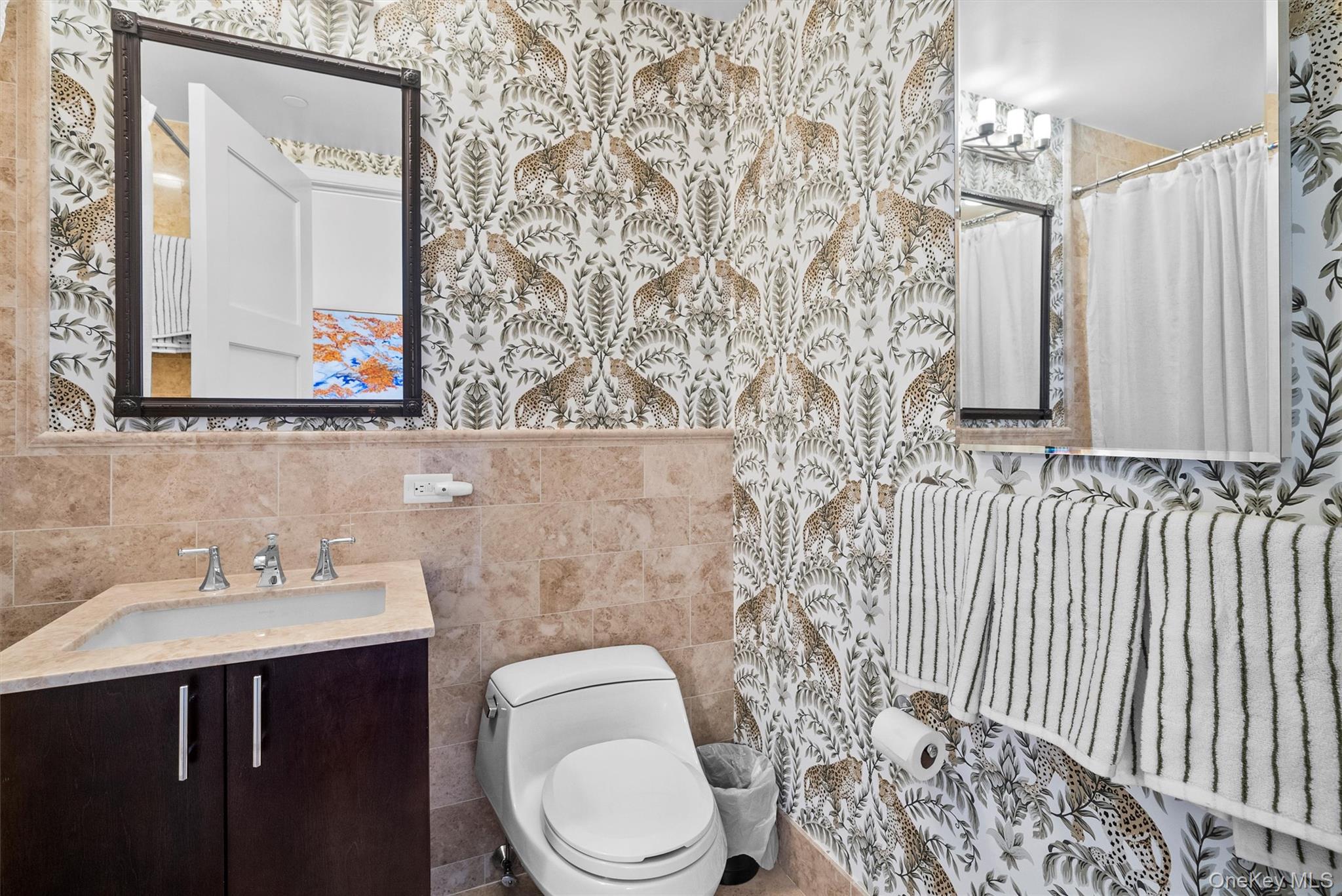 #15 photo, 5 Renaissance Square, White Plains , NY 10601