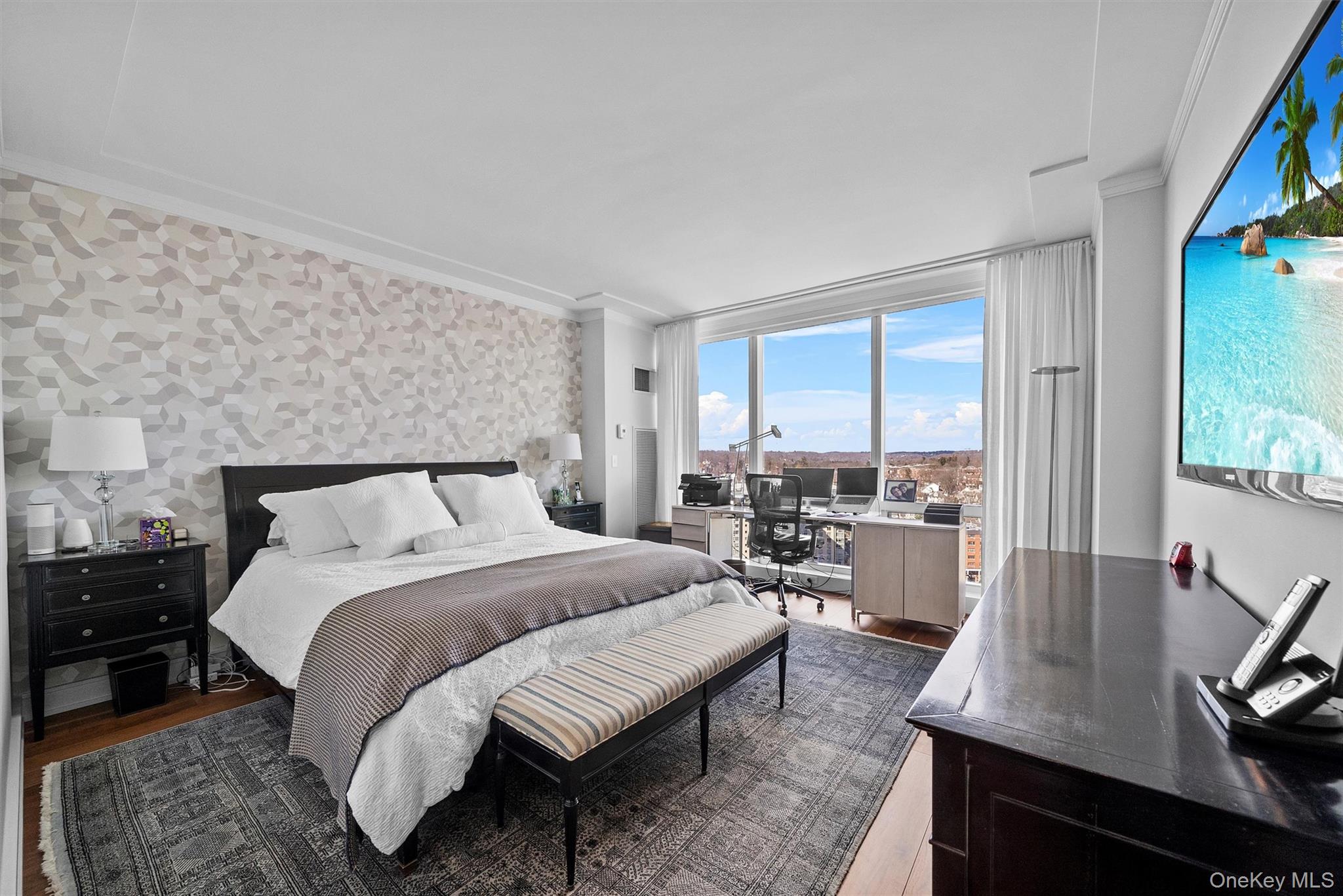 #18 photo, 5 Renaissance Square, White Plains , NY 10601