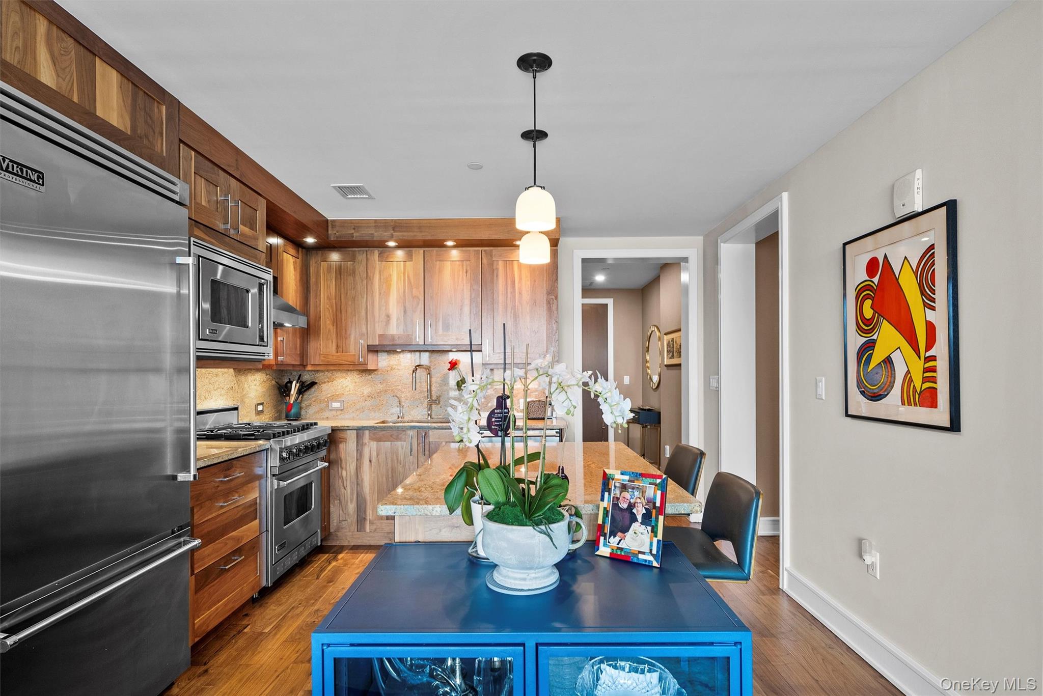 #7 photo, 5 Renaissance Square, White Plains , NY 10601