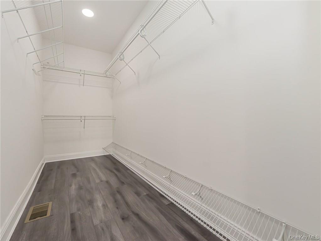 #19 photo, 1115 Balsam Drive, New Windsor , NY 12553