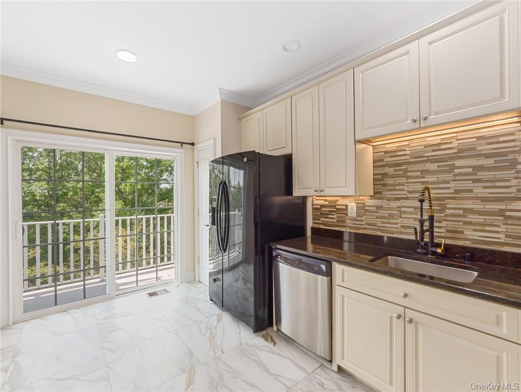 #9 photo, 1115 Balsam Drive, New Windsor , NY 12553